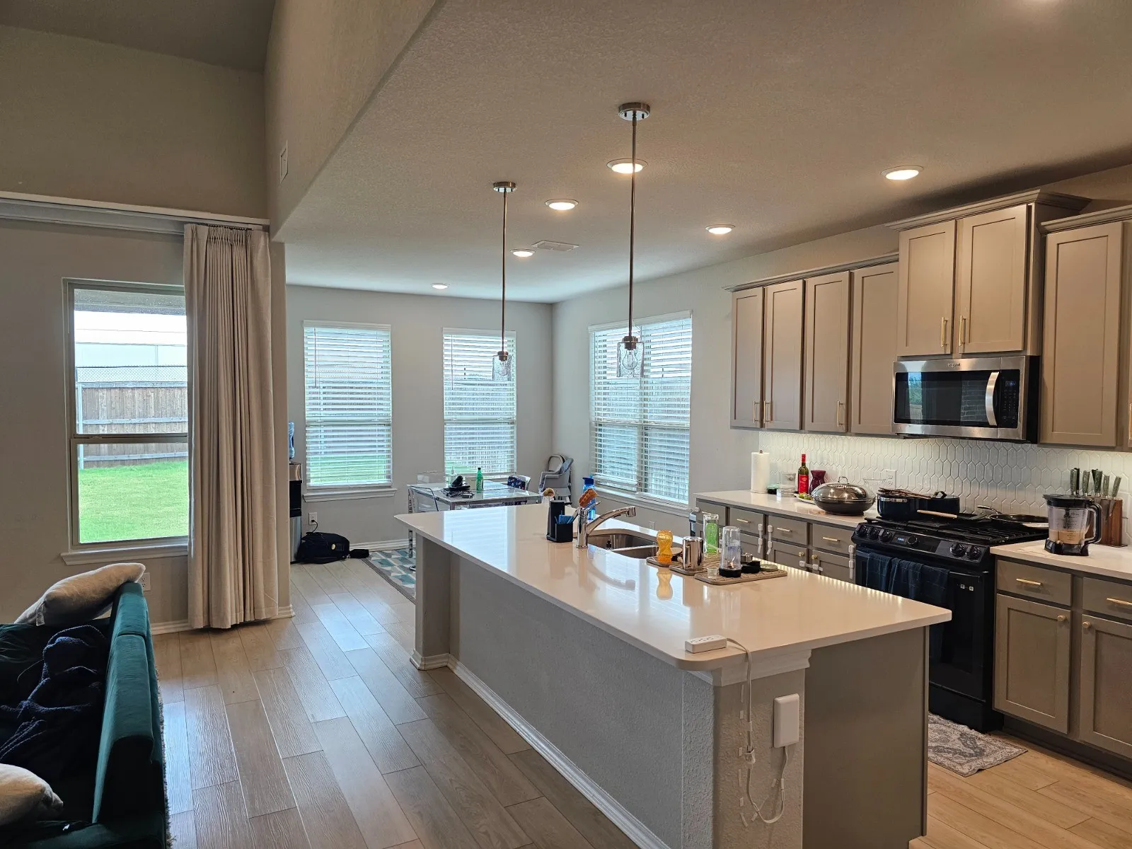 Single Family Residence For Rent in Tarrant County , 705 Mcadoo Drive, Arlington, Texas 76002, 5 Bedroom, 4 Bathroom, 3 Garage spaces, 3,236 Sqft, built in 2022, mls#21409406, Real Estate Agent in Arlington, Homes For Rent in Tarrant county, Homes For Rent in Arlington, Realtor in Arlington Texas, Real Estate Brokerage Independent Realty Texas, Luminita Cordes Realtor