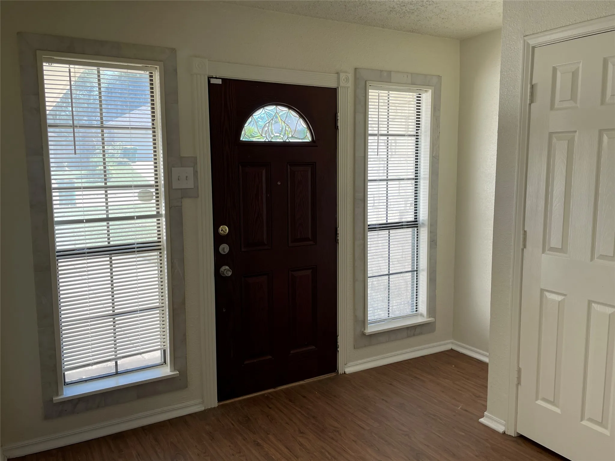 Single Family Residence For Rent in Dallas County , 971 N Brookside Drive, Cedar Hill, Texas 75104, 3 Bedroom, 2 Bathroom, 2 Garage spaces, 1,569 Sqft, built in 1985, mls#21409481, Real Estate Agent in Cedar Hill, Homes For Rent in Dallas county, Homes For Rent in Cedar Hill, Realtor in Cedar Hill Texas, Real Estate Brokerage Independent Realty Texas, Luminita Cordes Realtor