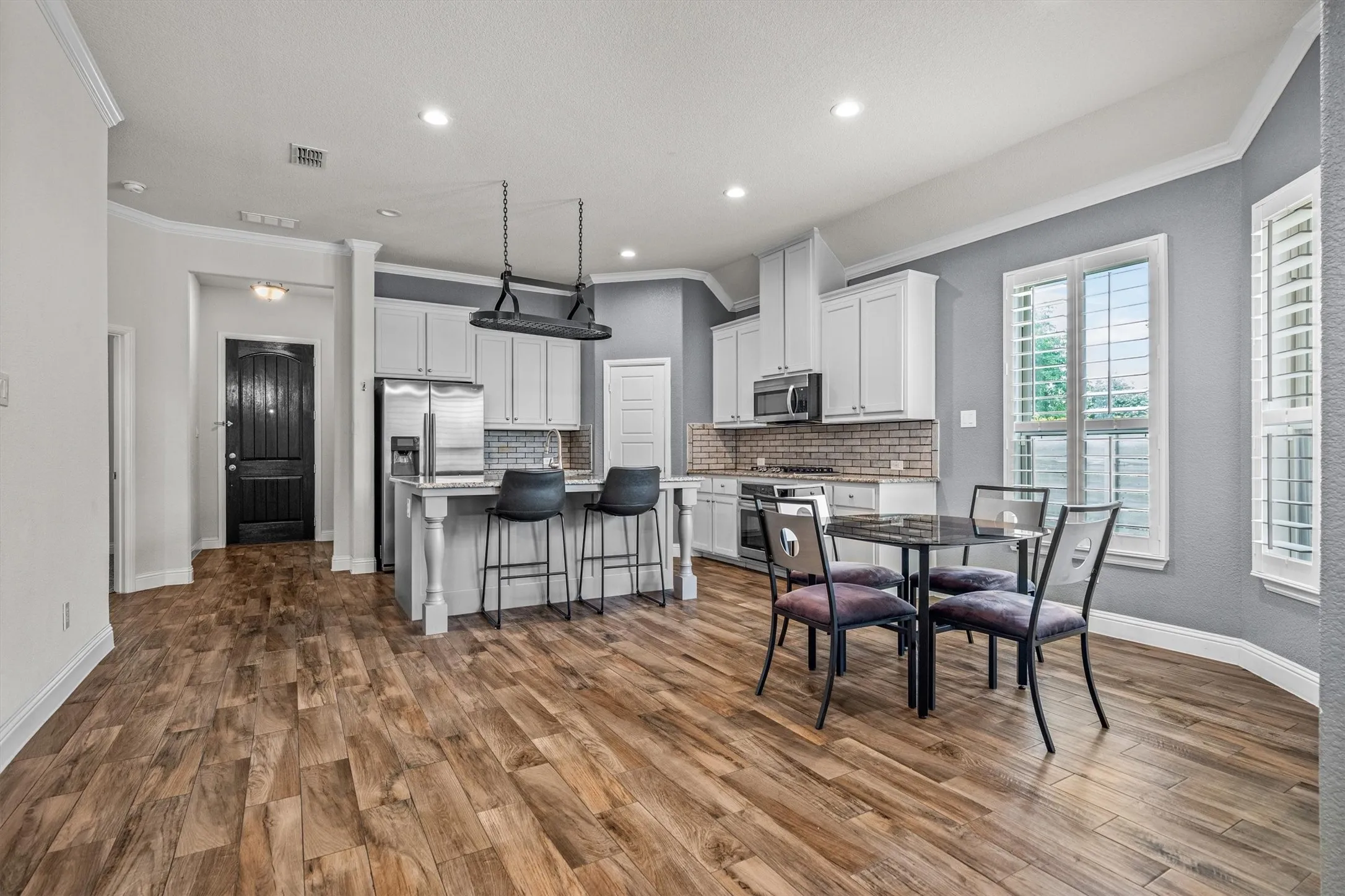 Single Family Residence For Rent in Denton County , 840 Parkside Drive, Argyle, Texas 76226, 4 Bedroom, 4 Bathroom, 2 Garage spaces, 2,686 Sqft, built in 2018, mls#21406727, Real Estate Agent in Argyle, Homes For Rent in Denton county, Homes For Rent in Argyle, Realtor in Argyle Texas, Real Estate Brokerage Independent Realty Texas, Luminita Cordes Realtor