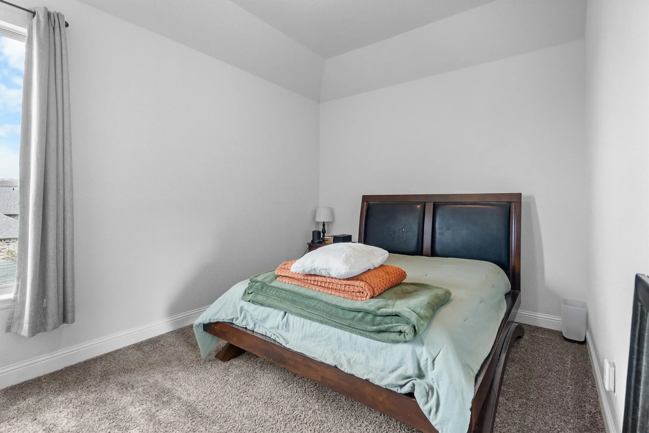 Single Family Residence For Rent in Denton County , 840 Parkside Drive, Argyle, Texas 76226, 4 Bedroom, 4 Bathroom, 2 Garage spaces, 2,686 Sqft, built in 2018, mls#21406727, Real Estate Agent in Argyle, Homes For Rent in Denton county, Homes For Rent in Argyle, Realtor in Argyle Texas, Real Estate Brokerage Independent Realty Texas, Luminita Cordes Realtor