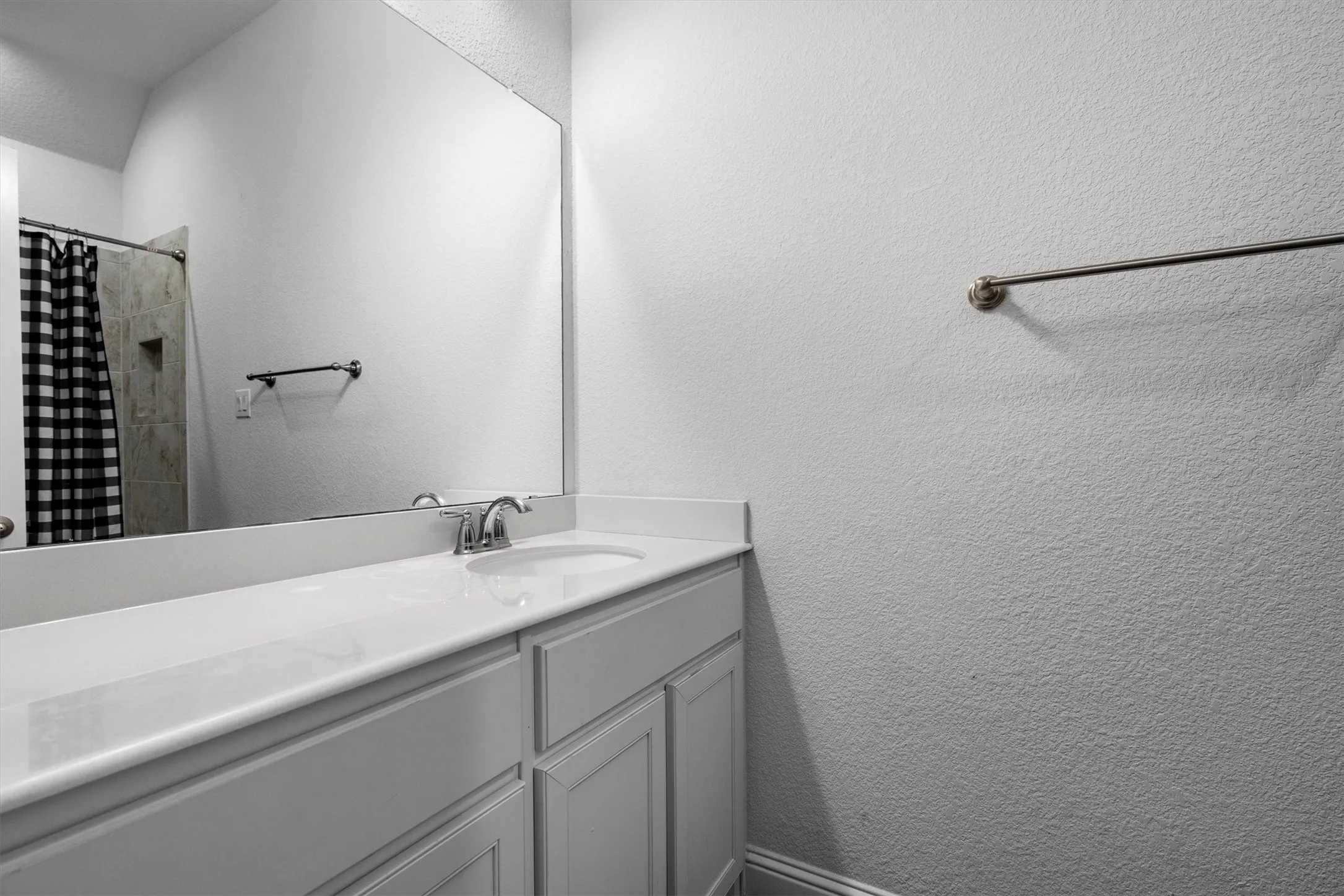 Single Family Residence For Rent in Denton County , 840 Parkside Drive, Argyle, Texas 76226, 4 Bedroom, 4 Bathroom, 2 Garage spaces, 2,686 Sqft, built in 2018, mls#21406727, Real Estate Agent in Argyle, Homes For Rent in Denton county, Homes For Rent in Argyle, Realtor in Argyle Texas, Real Estate Brokerage Independent Realty Texas, Luminita Cordes Realtor