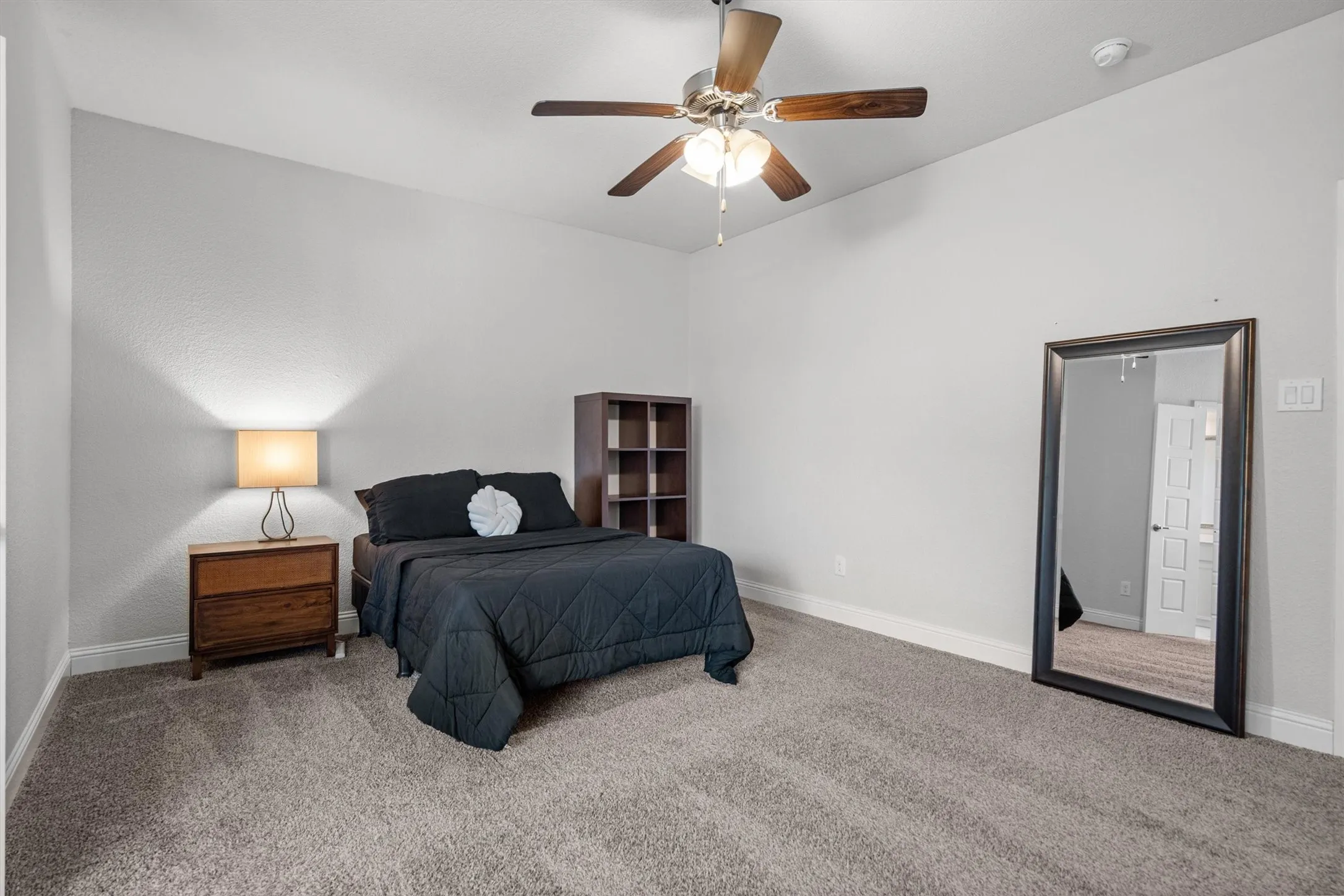 Single Family Residence For Rent in Denton County , 840 Parkside Drive, Argyle, Texas 76226, 4 Bedroom, 4 Bathroom, 2 Garage spaces, 2,686 Sqft, built in 2018, mls#21406727, Real Estate Agent in Argyle, Homes For Rent in Denton county, Homes For Rent in Argyle, Realtor in Argyle Texas, Real Estate Brokerage Independent Realty Texas, Luminita Cordes Realtor
