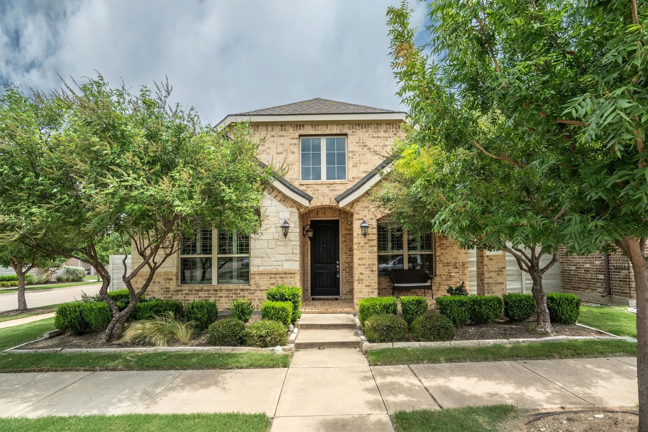 Single Family Residence For Rent