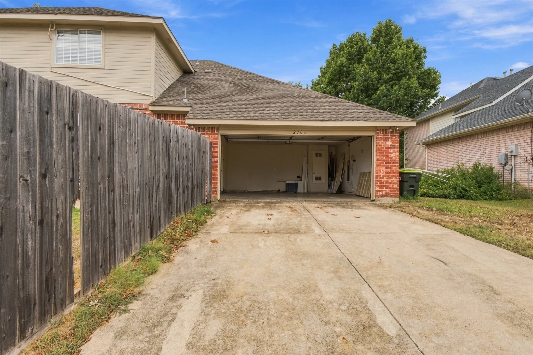 Single Family Residence For Rent in Collin County , 2105 Glendale Drive, Plano, Texas 75023, 5 Bedroom, 3 Bathroom, 2 Garage spaces, 2,942 Sqft, built in 1997, mls#21409467, Real Estate Agent in Plano, Homes For Rent in Collin county, Homes For Rent in Plano, Realtor in Plano Texas, Real Estate Brokerage Independent Realty Texas, Luminita Cordes Realtor