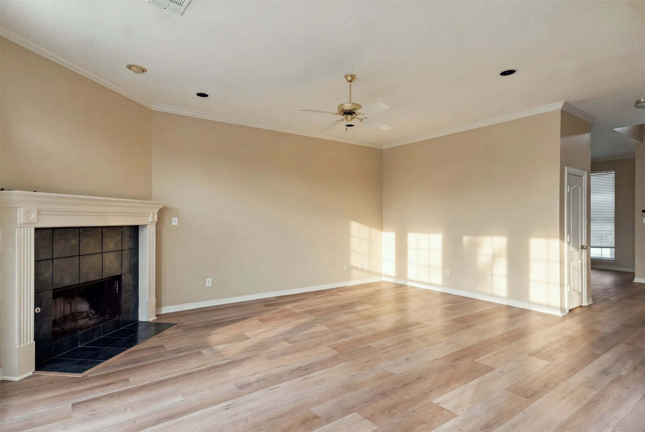 Single Family Residence For Rent in Collin County , 2105 Glendale Drive, Plano, Texas 75023, 5 Bedroom, 3 Bathroom, 2 Garage spaces, 2,942 Sqft, built in 1997, mls#21409467, Real Estate Agent in Plano, Homes For Rent in Collin county, Homes For Rent in Plano, Realtor in Plano Texas, Real Estate Brokerage Independent Realty Texas, Luminita Cordes Realtor