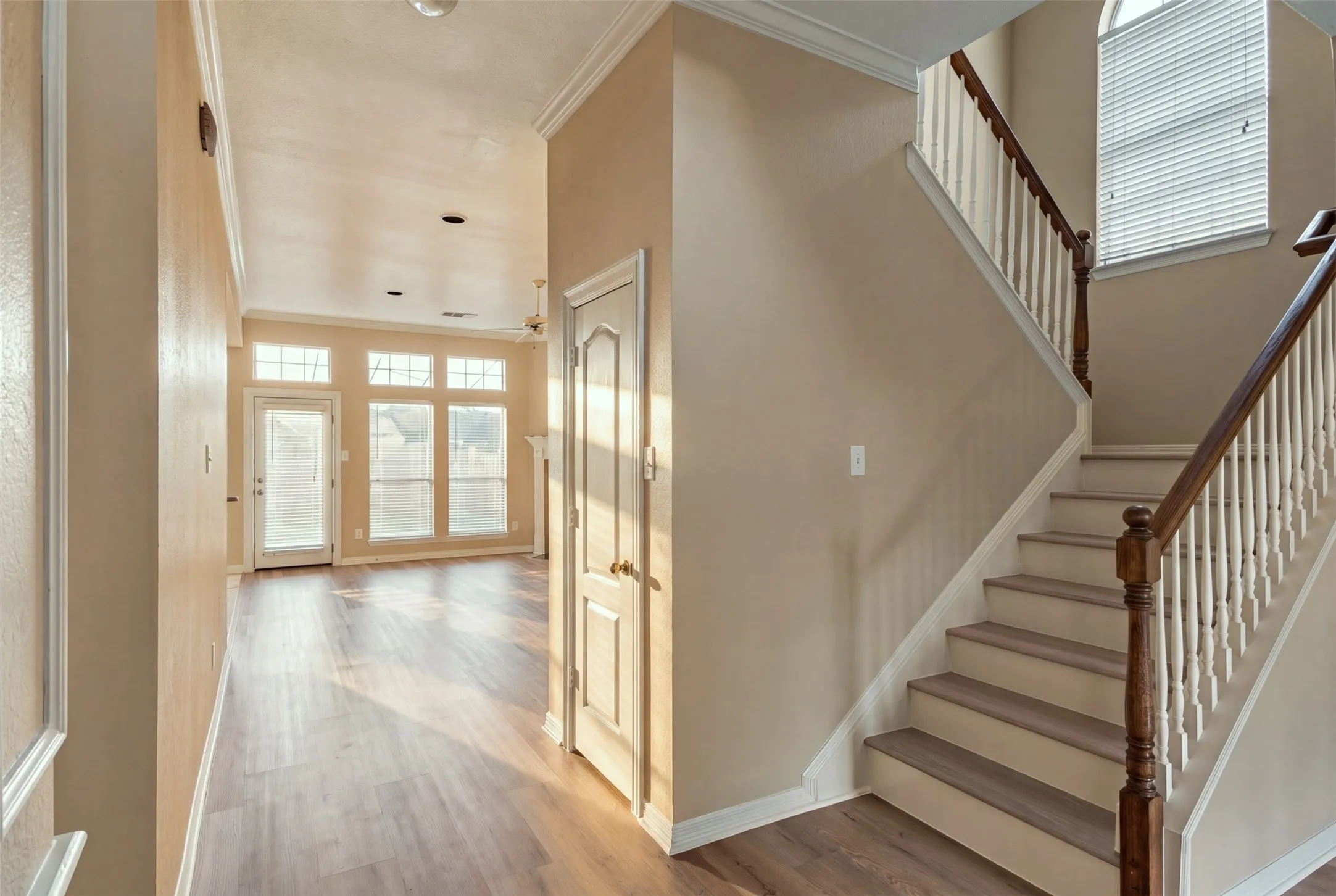 Single Family Residence For Rent in Collin County , 2105 Glendale Drive, Plano, Texas 75023, 5 Bedroom, 3 Bathroom, 2 Garage spaces, 2,942 Sqft, built in 1997, mls#21409467, Real Estate Agent in Plano, Homes For Rent in Collin county, Homes For Rent in Plano, Realtor in Plano Texas, Real Estate Brokerage Independent Realty Texas, Luminita Cordes Realtor