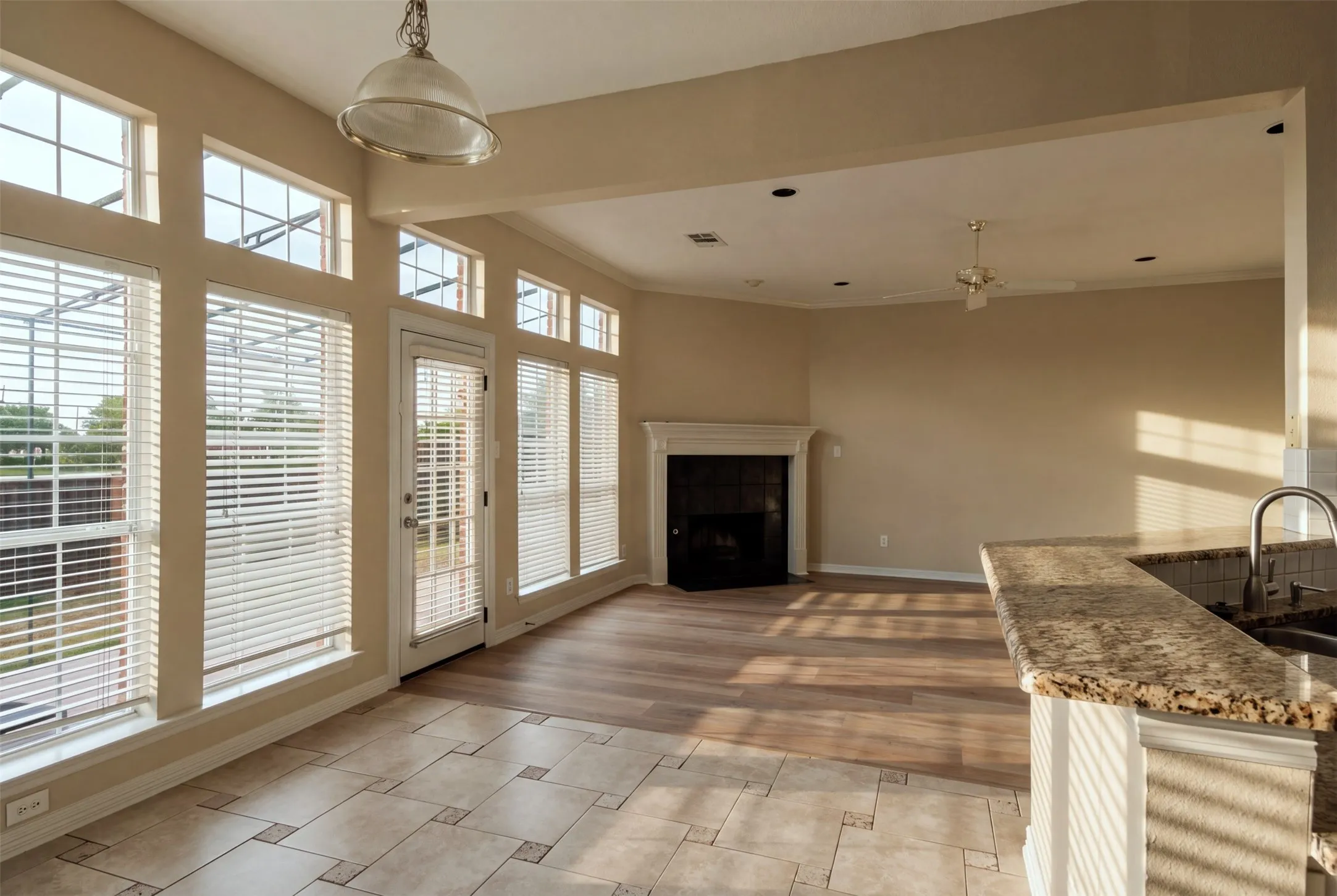 Single Family Residence For Rent in Collin County , 2105 Glendale Drive, Plano, Texas 75023, 5 Bedroom, 3 Bathroom, 2 Garage spaces, 2,942 Sqft, built in 1997, mls#21409467, Real Estate Agent in Plano, Homes For Rent in Collin county, Homes For Rent in Plano, Realtor in Plano Texas, Real Estate Brokerage Independent Realty Texas, Luminita Cordes Realtor