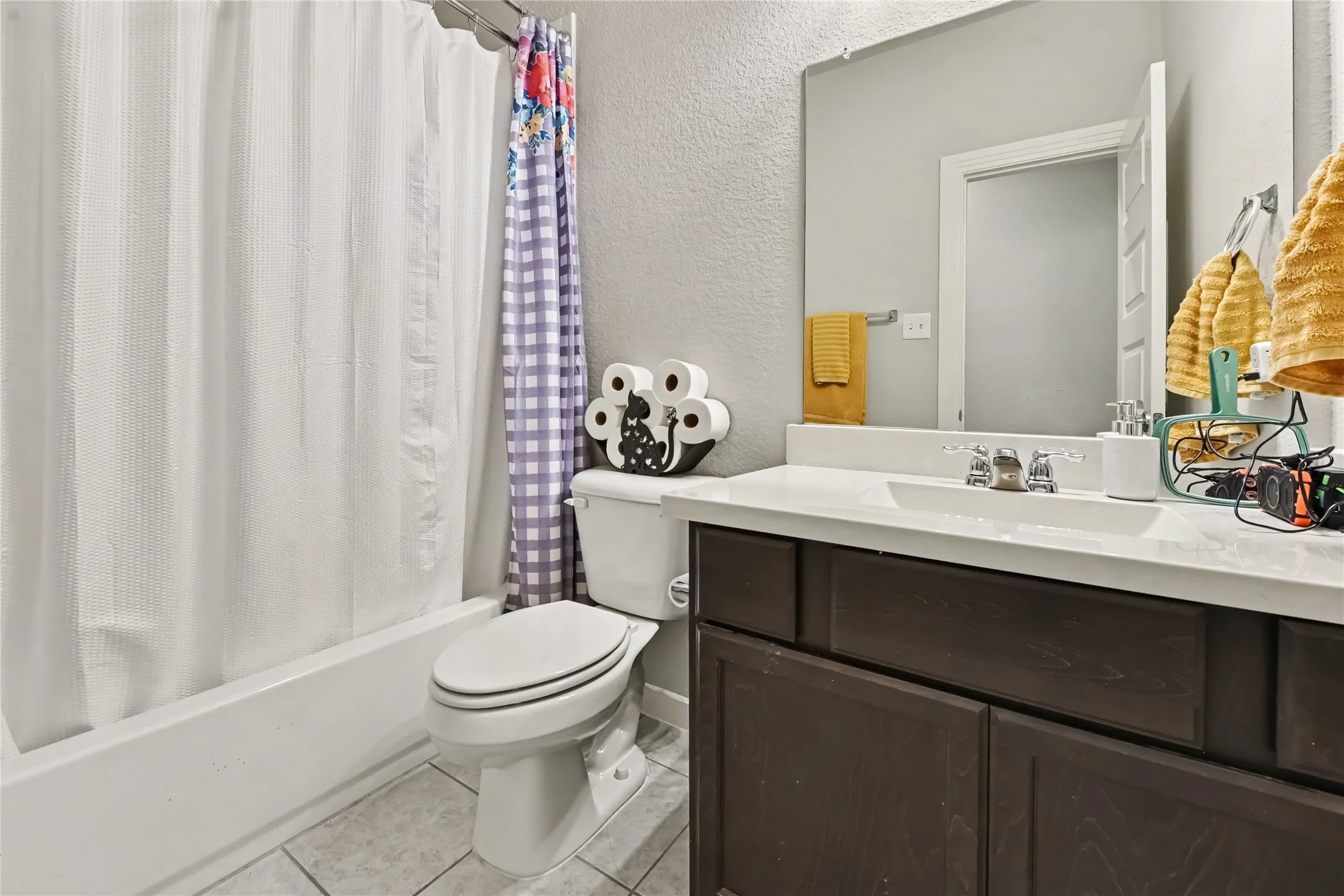 Single Family Residence For Sale in Kaufman County , 1548 Seminole Drive, Forney, Texas 75126, 4 Bedroom, 3 Bathroom, 2 Garage spaces, 2,339 Sqft, built in 2018, mls#21409472, Real Estate Agent in Forney, Homes For Sale in Kaufman county, Homes For Sale in Forney, Realtor in Forney Texas, Real Estate Brokerage Independent Realty Texas, Luminita Cordes Realtor