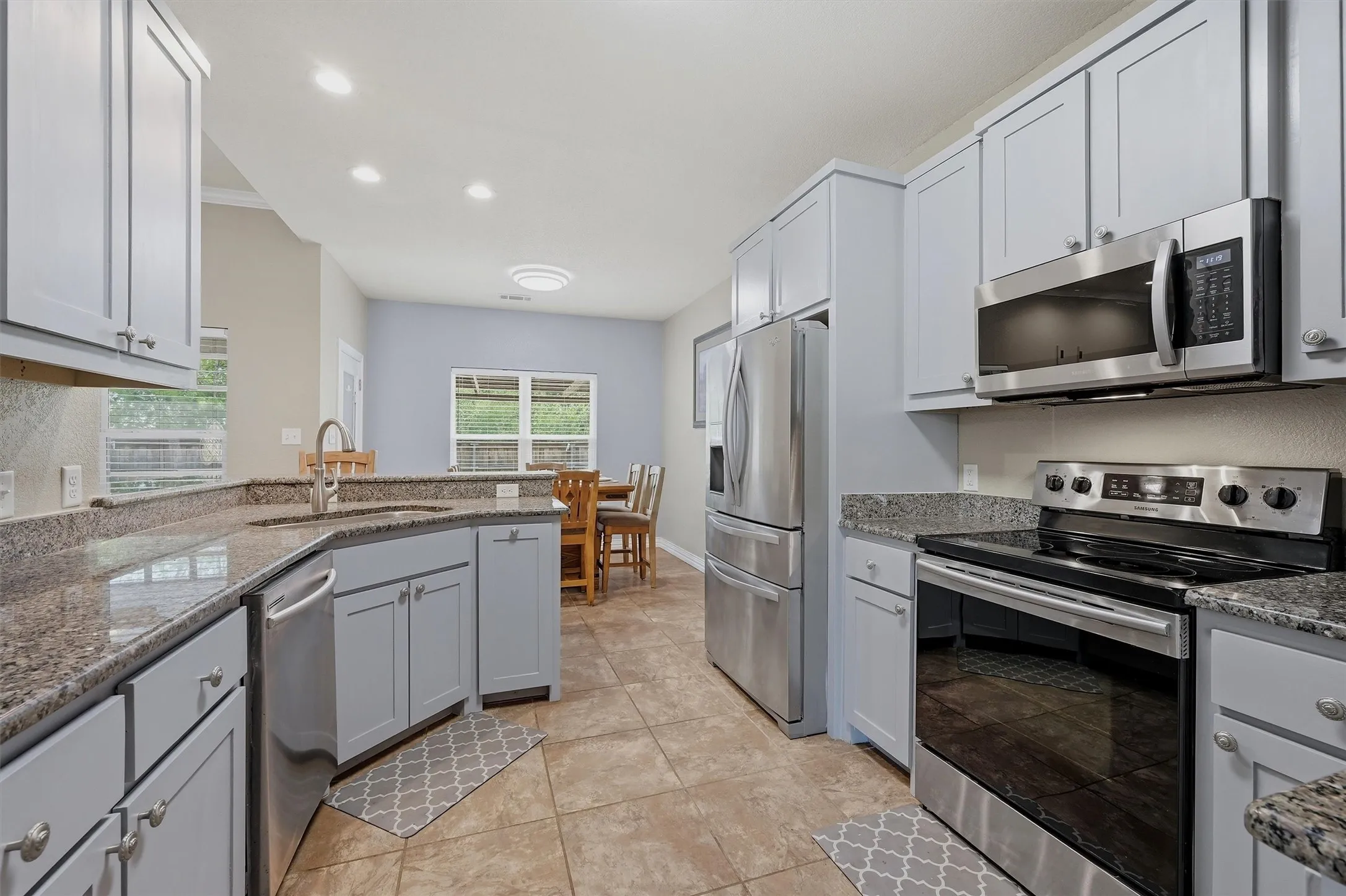 Single Family Residence For Rent in Grayson County , 230 Bent Oak Drive, Pottsboro, Texas 75076, 3 Bedroom, 2 Bathroom, 2 Garage spaces, 2,134 Sqft, built in 2018, mls#21409389, Real Estate Agent in Pottsboro, Homes For Rent in Grayson county, Homes For Rent in Pottsboro, Realtor in Pottsboro Texas, Real Estate Brokerage Independent Realty Texas, Luminita Cordes Realtor