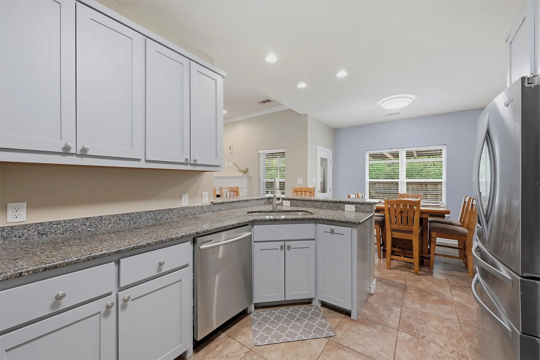 Single Family Residence For Rent in Grayson County , 230 Bent Oak Drive, Pottsboro, Texas 75076, 3 Bedroom, 2 Bathroom, 2 Garage spaces, 2,134 Sqft, built in 2018, mls#21409389, Real Estate Agent in Pottsboro, Homes For Rent in Grayson county, Homes For Rent in Pottsboro, Realtor in Pottsboro Texas, Real Estate Brokerage Independent Realty Texas, Luminita Cordes Realtor