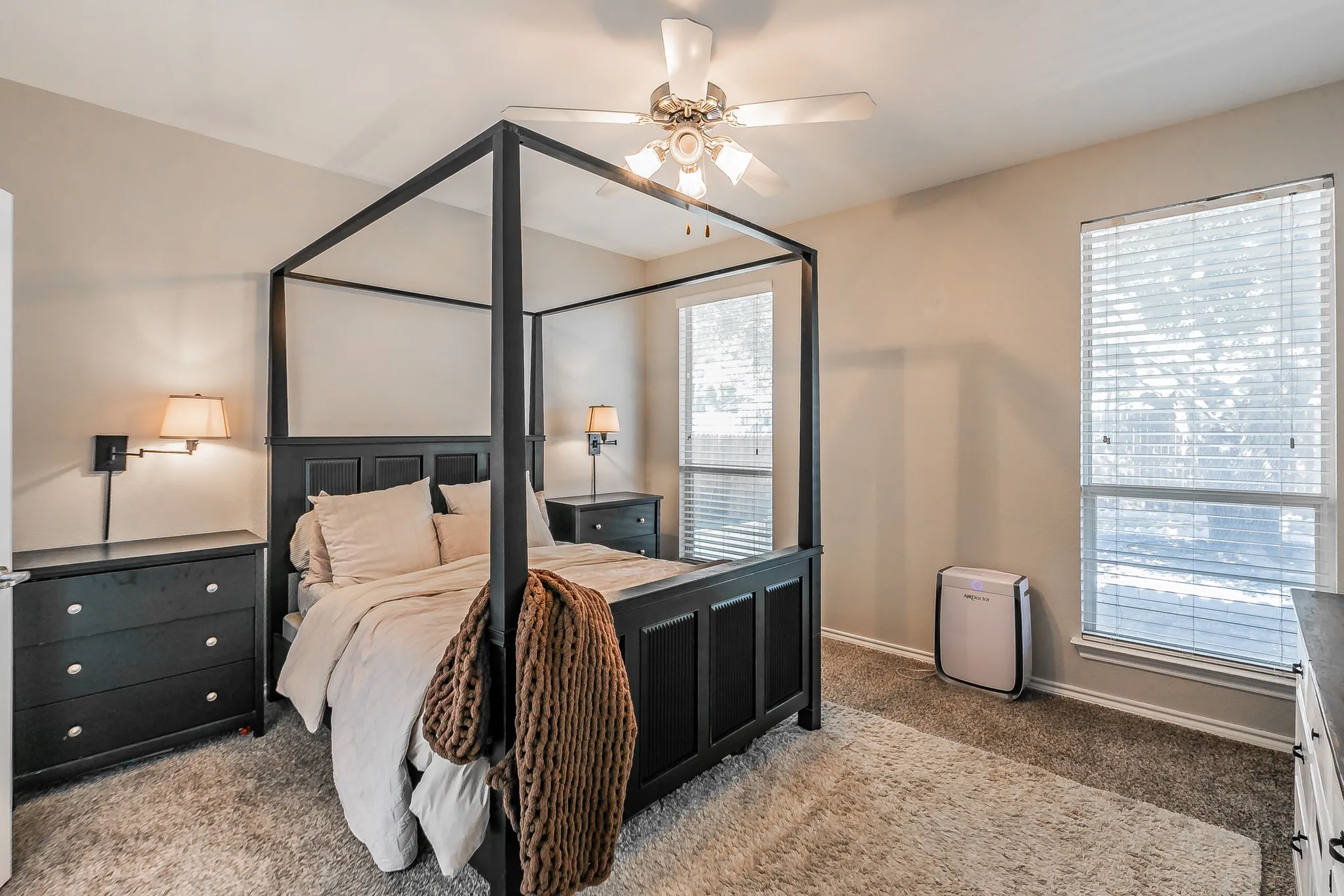 Single Family Residence For Rent in Tarrant County , 5009 Bedfordshire Drive, Fort Worth, Texas 76135, 3 Bedroom, 2 Bathroom, 2 Garage spaces, 1,583 Sqft, built in 2003, mls#21408330, Real Estate Agent in Fort Worth, Homes For Rent in Tarrant county, Homes For Rent in Fort Worth, Realtor in Fort Worth Texas, Real Estate Brokerage Independent Realty Texas, Luminita Cordes Realtor