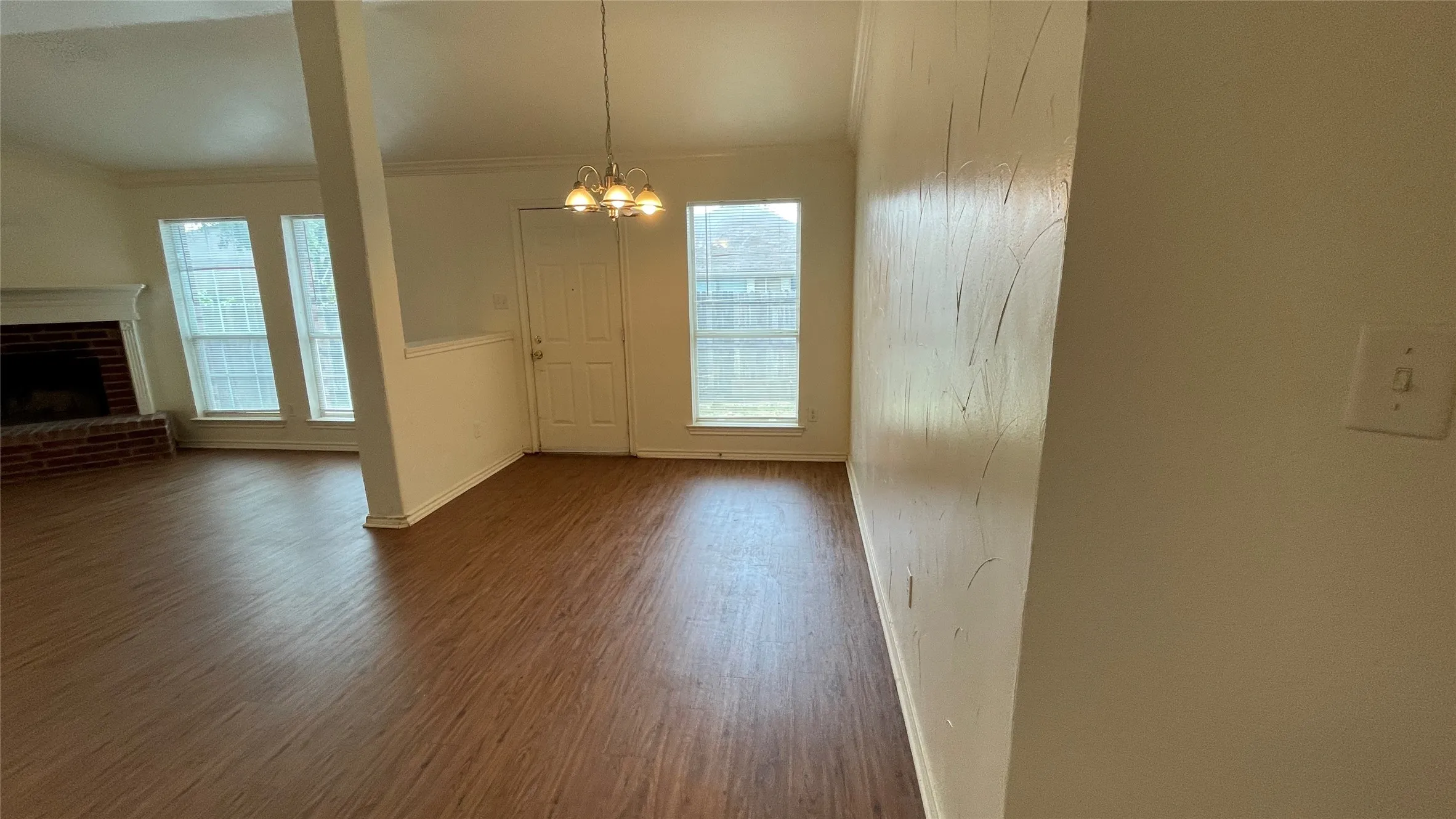 Single Family Residence For Rent in Dallas County , 921 Simon Drive, Cedar Hill, Texas 75104, 4 Bedroom, 2 Bathroom, 2 Garage spaces, 2,080 Sqft, built in 2006, mls#21409513, Real Estate Agent in Cedar Hill, Homes For Rent in Dallas county, Homes For Rent in Cedar Hill, Realtor in Cedar Hill Texas, Real Estate Brokerage Independent Realty Texas, Luminita Cordes Realtor