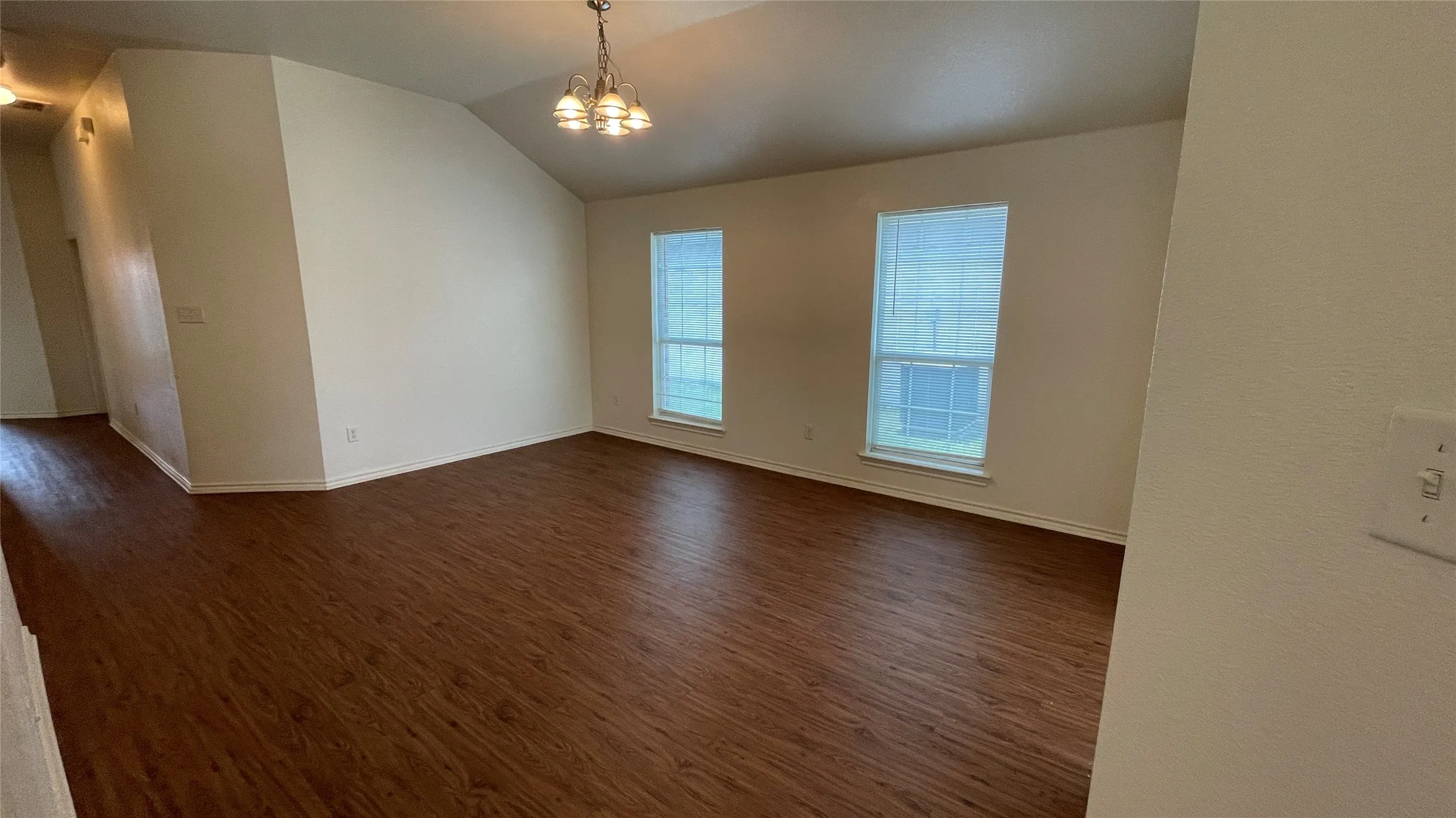 Single Family Residence For Rent in Dallas County , 921 Simon Drive, Cedar Hill, Texas 75104, 4 Bedroom, 2 Bathroom, 2 Garage spaces, 2,080 Sqft, built in 2006, mls#21409513, Real Estate Agent in Cedar Hill, Homes For Rent in Dallas county, Homes For Rent in Cedar Hill, Realtor in Cedar Hill Texas, Real Estate Brokerage Independent Realty Texas, Luminita Cordes Realtor