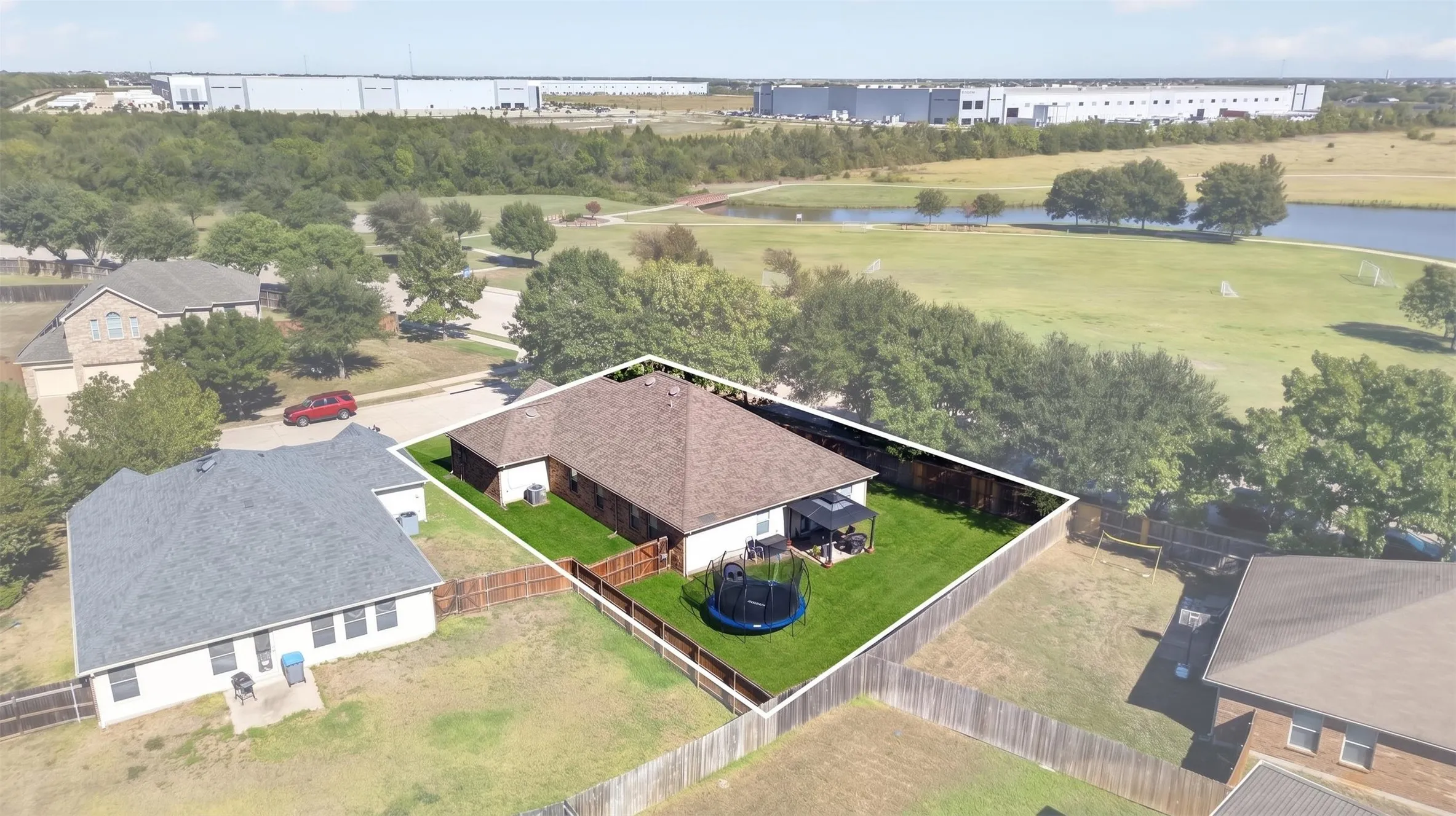 Single Family Residence For Sale in Kaufman County , 4001 Bridge Water Road, Heartland, Texas 75126, 4 Bedroom, 2 Bathroom, 3 Garage spaces, 2,108 Sqft, built in 2008, mls#21404277, Real Estate Agent in Heartland, Homes For Sale in Kaufman county, Homes For Sale in Heartland, Realtor in Heartland Texas, Real Estate Brokerage Independent Realty Texas, Luminita Cordes Realtor