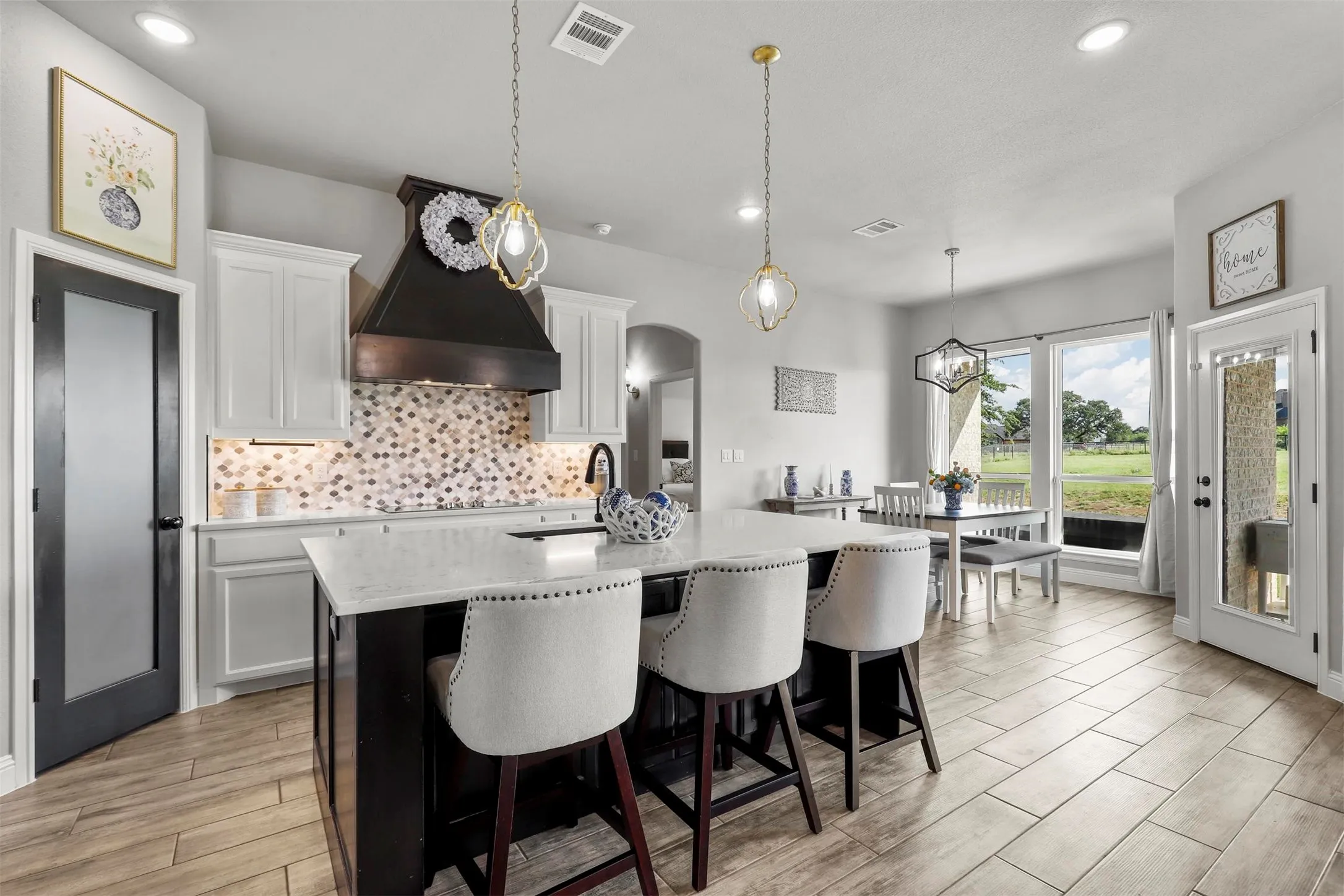 Single Family Residence For Sale in Parker County , 2071 Sunset Ridge Drive, Weatherford, Texas 76087, 4 Bedroom, 2 Bathroom, 2 Garage spaces, 2,003 Sqft, built in 2023, mls#21407261, Real Estate Agent in Weatherford, Homes For Sale in Parker county, Homes For Sale in Weatherford, Realtor in Weatherford Texas, Real Estate Brokerage Independent Realty Texas, Luminita Cordes Realtor