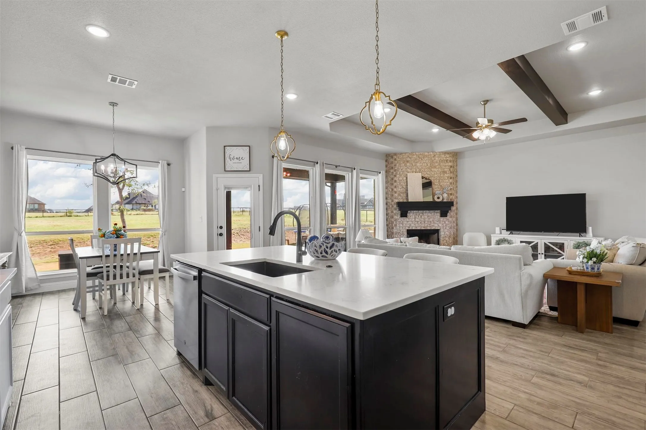 Single Family Residence For Sale in Parker County , 2071 Sunset Ridge Drive, Weatherford, Texas 76087, 4 Bedroom, 2 Bathroom, 2 Garage spaces, 2,003 Sqft, built in 2023, mls#21407261, Real Estate Agent in Weatherford, Homes For Sale in Parker county, Homes For Sale in Weatherford, Realtor in Weatherford Texas, Real Estate Brokerage Independent Realty Texas, Luminita Cordes Realtor