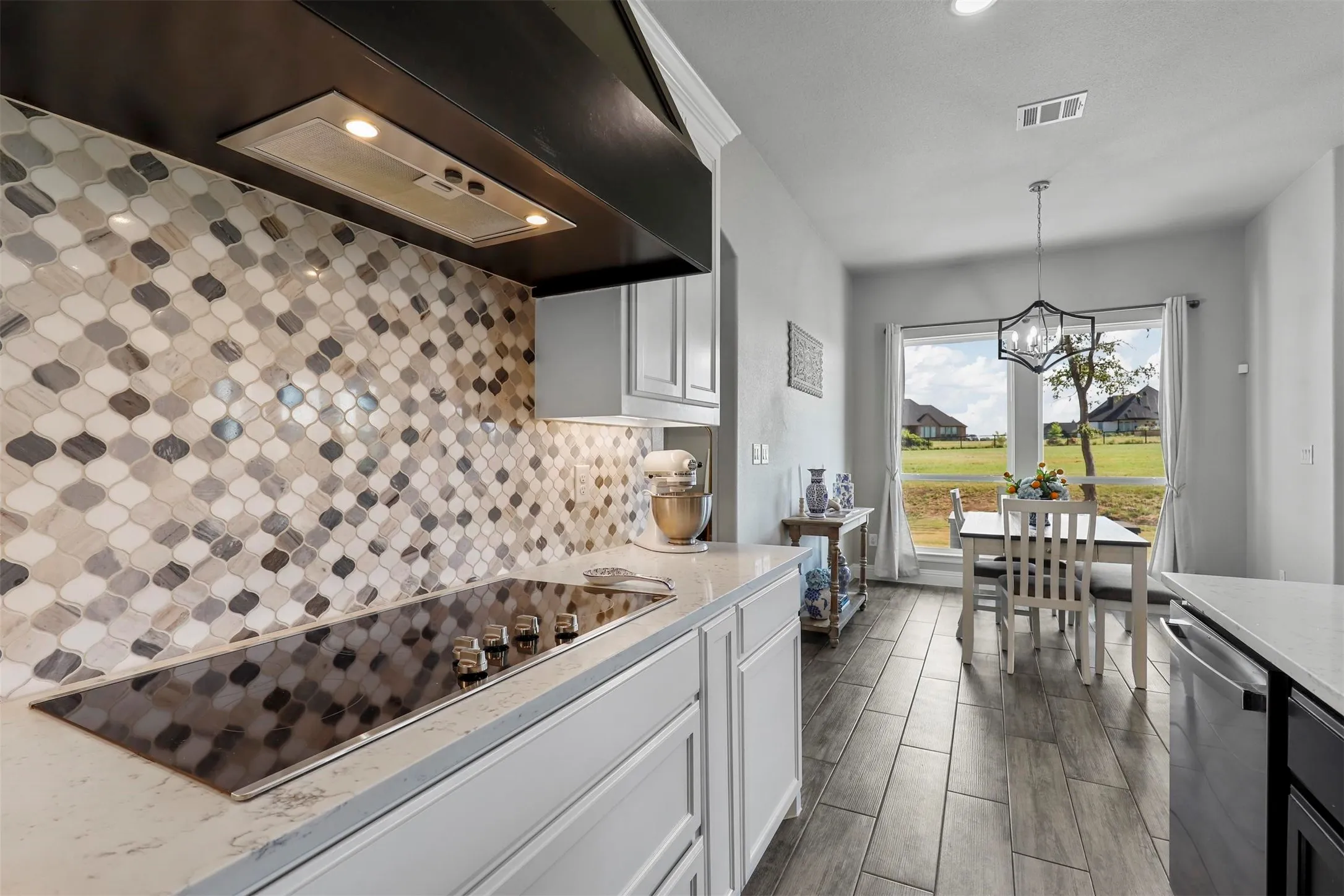 Single Family Residence For Sale in Parker County , 2071 Sunset Ridge Drive, Weatherford, Texas 76087, 4 Bedroom, 2 Bathroom, 2 Garage spaces, 2,003 Sqft, built in 2023, mls#21407261, Real Estate Agent in Weatherford, Homes For Sale in Parker county, Homes For Sale in Weatherford, Realtor in Weatherford Texas, Real Estate Brokerage Independent Realty Texas, Luminita Cordes Realtor