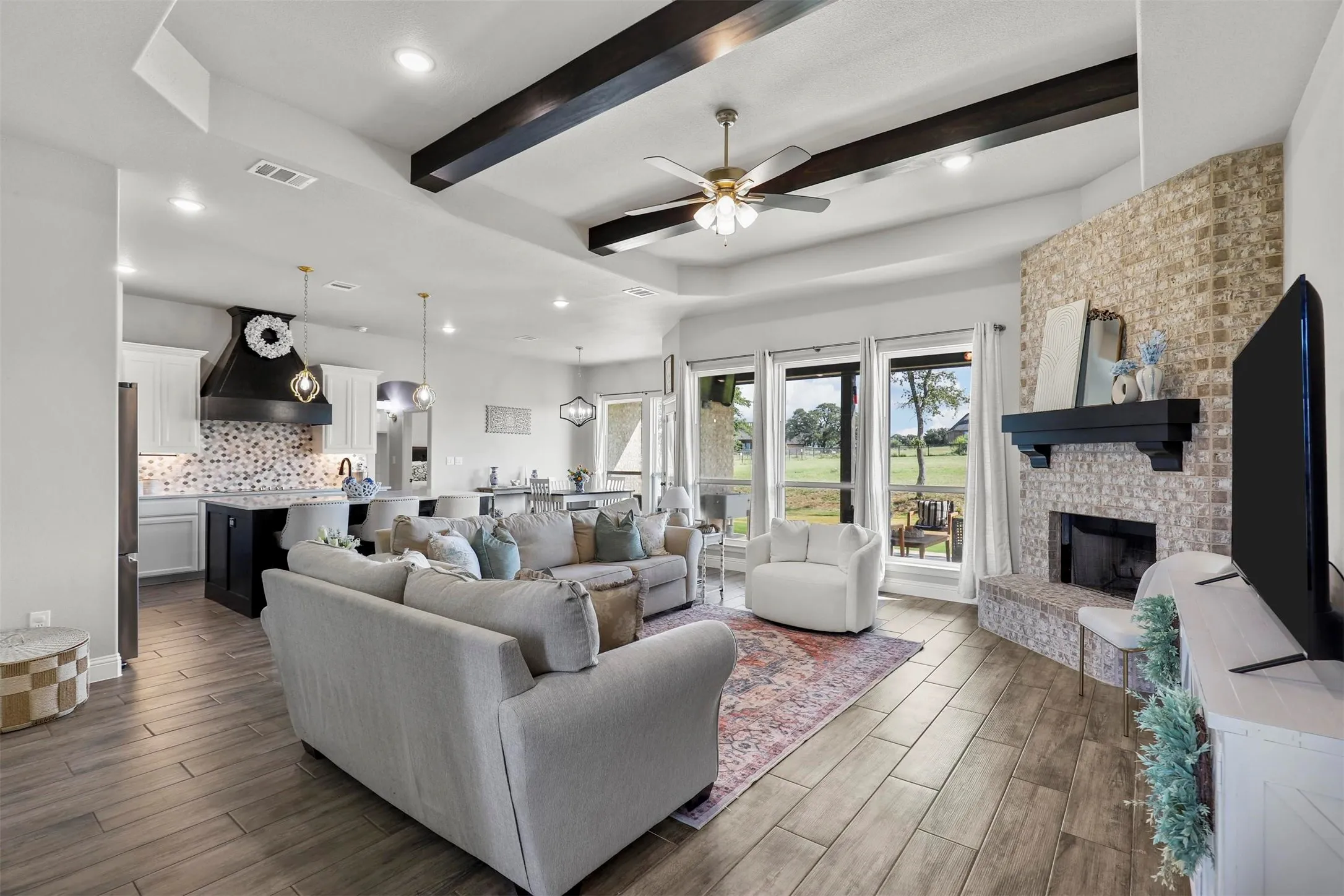 Single Family Residence For Sale in Parker County , 2071 Sunset Ridge Drive, Weatherford, Texas 76087, 4 Bedroom, 2 Bathroom, 2 Garage spaces, 2,003 Sqft, built in 2023, mls#21407261, Real Estate Agent in Weatherford, Homes For Sale in Parker county, Homes For Sale in Weatherford, Realtor in Weatherford Texas, Real Estate Brokerage Independent Realty Texas, Luminita Cordes Realtor