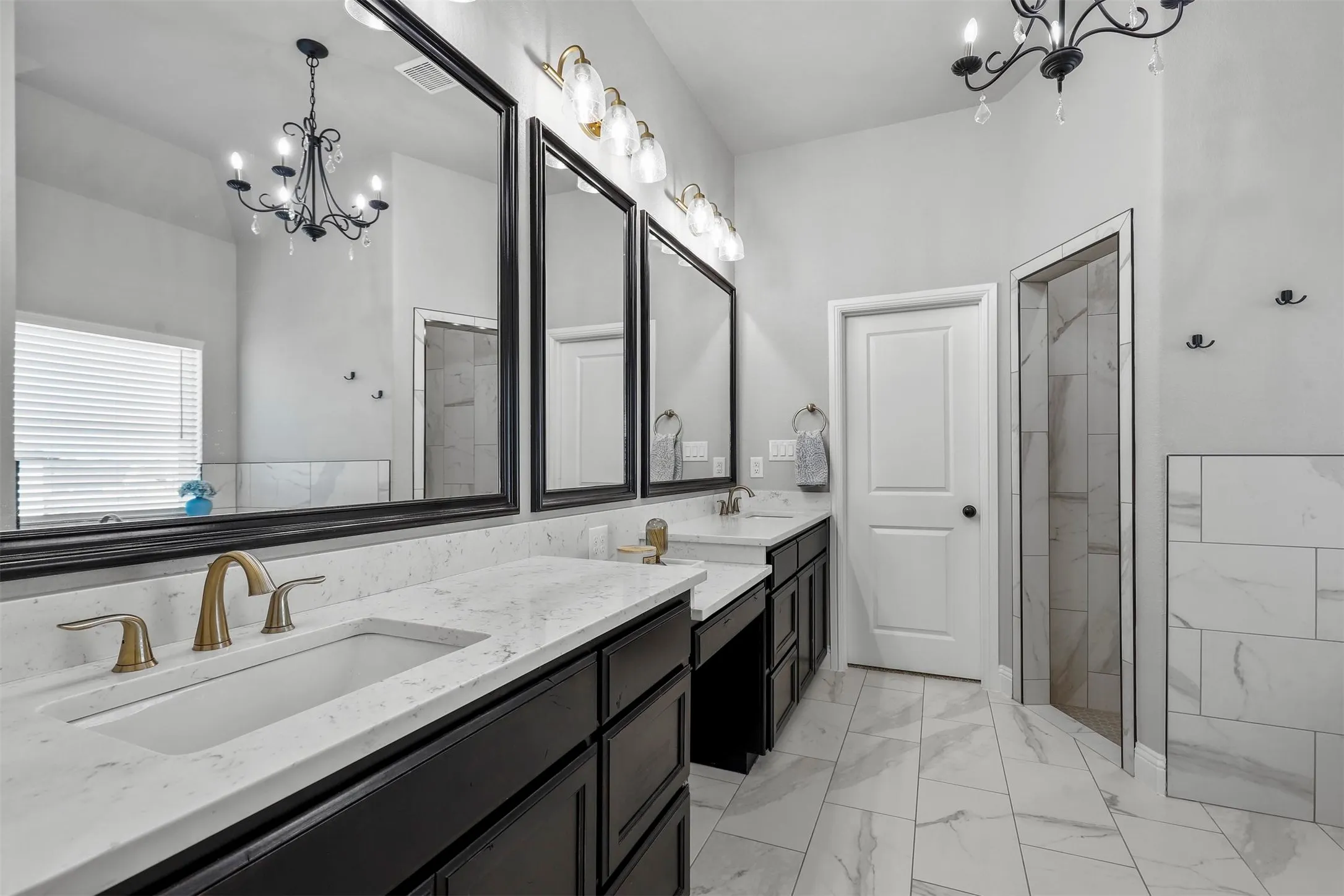 Single Family Residence For Sale in Parker County , 2071 Sunset Ridge Drive, Weatherford, Texas 76087, 4 Bedroom, 2 Bathroom, 2 Garage spaces, 2,003 Sqft, built in 2023, mls#21407261, Real Estate Agent in Weatherford, Homes For Sale in Parker county, Homes For Sale in Weatherford, Realtor in Weatherford Texas, Real Estate Brokerage Independent Realty Texas, Luminita Cordes Realtor