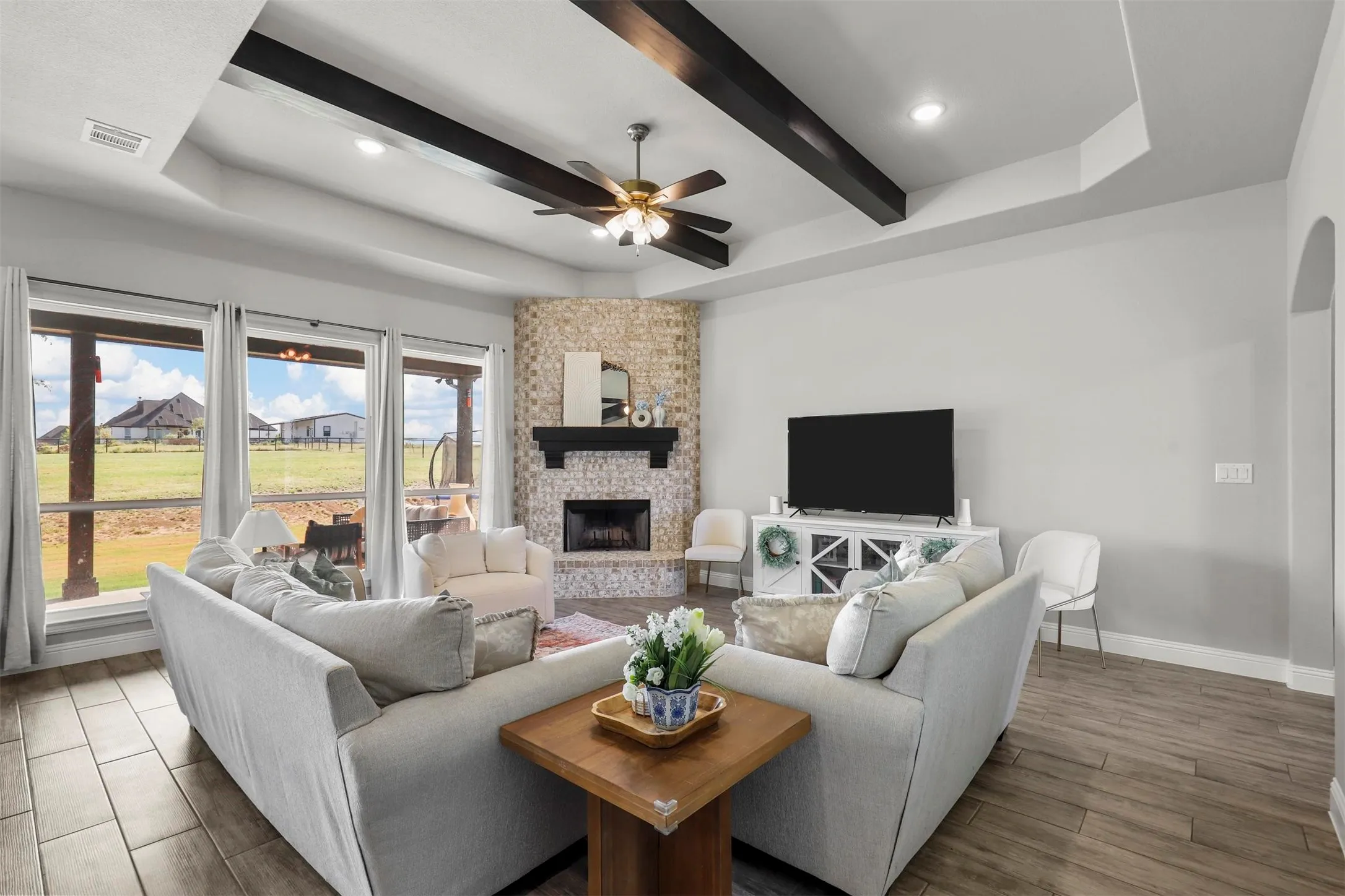 Single Family Residence For Sale in Parker County , 2071 Sunset Ridge Drive, Weatherford, Texas 76087, 4 Bedroom, 2 Bathroom, 2 Garage spaces, 2,003 Sqft, built in 2023, mls#21407261, Real Estate Agent in Weatherford, Homes For Sale in Parker county, Homes For Sale in Weatherford, Realtor in Weatherford Texas, Real Estate Brokerage Independent Realty Texas, Luminita Cordes Realtor
