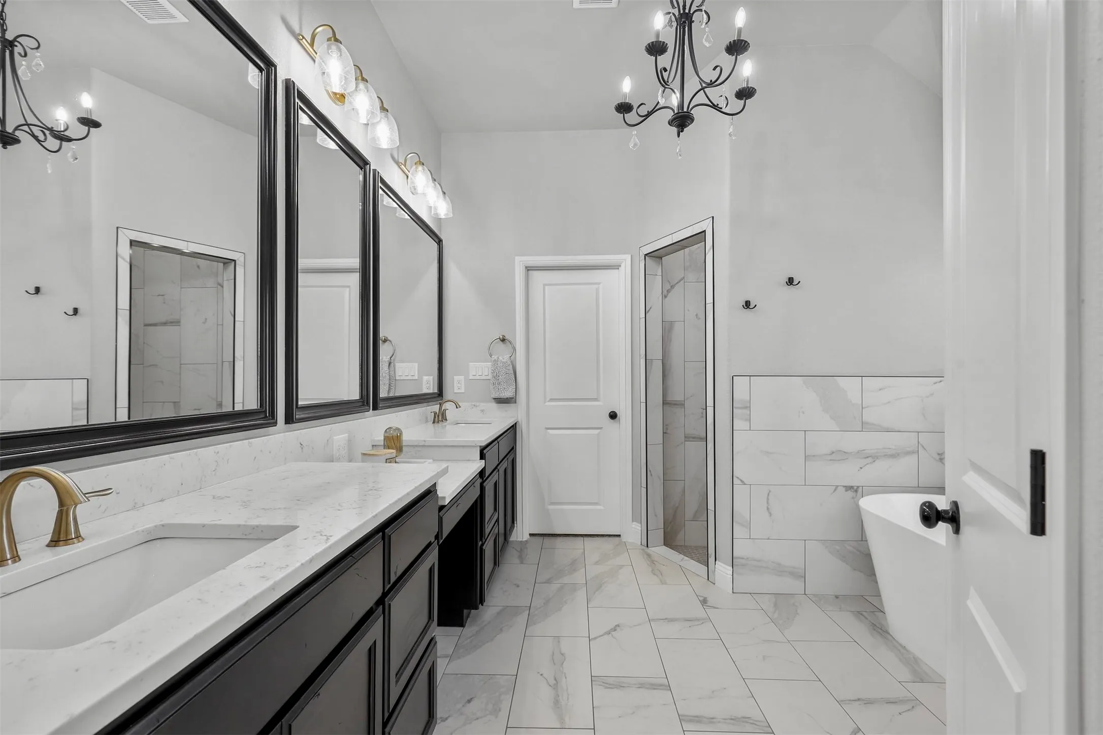 Single Family Residence For Sale in Parker County , 2071 Sunset Ridge Drive, Weatherford, Texas 76087, 4 Bedroom, 2 Bathroom, 2 Garage spaces, 2,003 Sqft, built in 2023, mls#21407261, Real Estate Agent in Weatherford, Homes For Sale in Parker county, Homes For Sale in Weatherford, Realtor in Weatherford Texas, Real Estate Brokerage Independent Realty Texas, Luminita Cordes Realtor