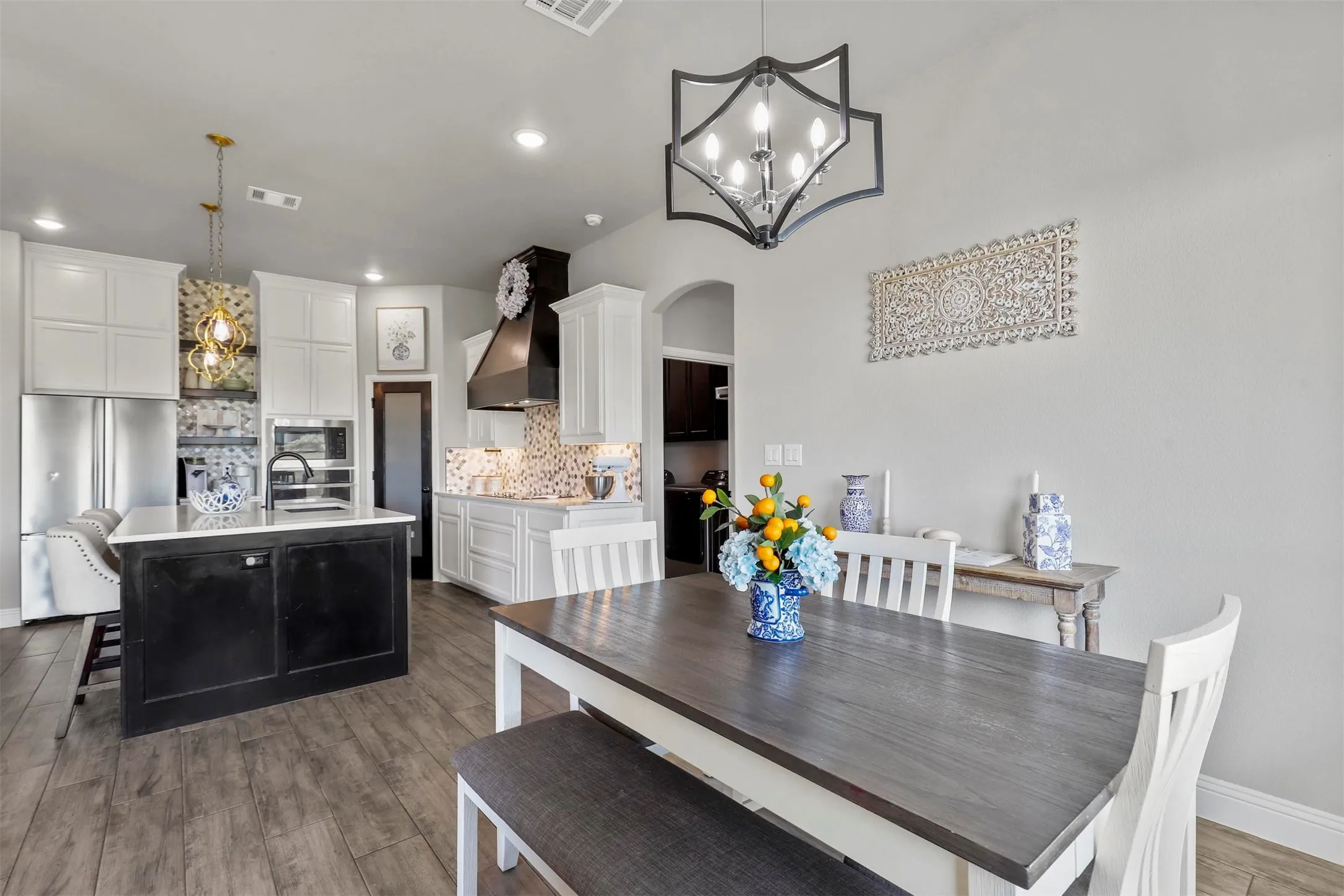 Single Family Residence For Sale in Parker County , 2071 Sunset Ridge Drive, Weatherford, Texas 76087, 4 Bedroom, 2 Bathroom, 2 Garage spaces, 2,003 Sqft, built in 2023, mls#21407261, Real Estate Agent in Weatherford, Homes For Sale in Parker county, Homes For Sale in Weatherford, Realtor in Weatherford Texas, Real Estate Brokerage Independent Realty Texas, Luminita Cordes Realtor
