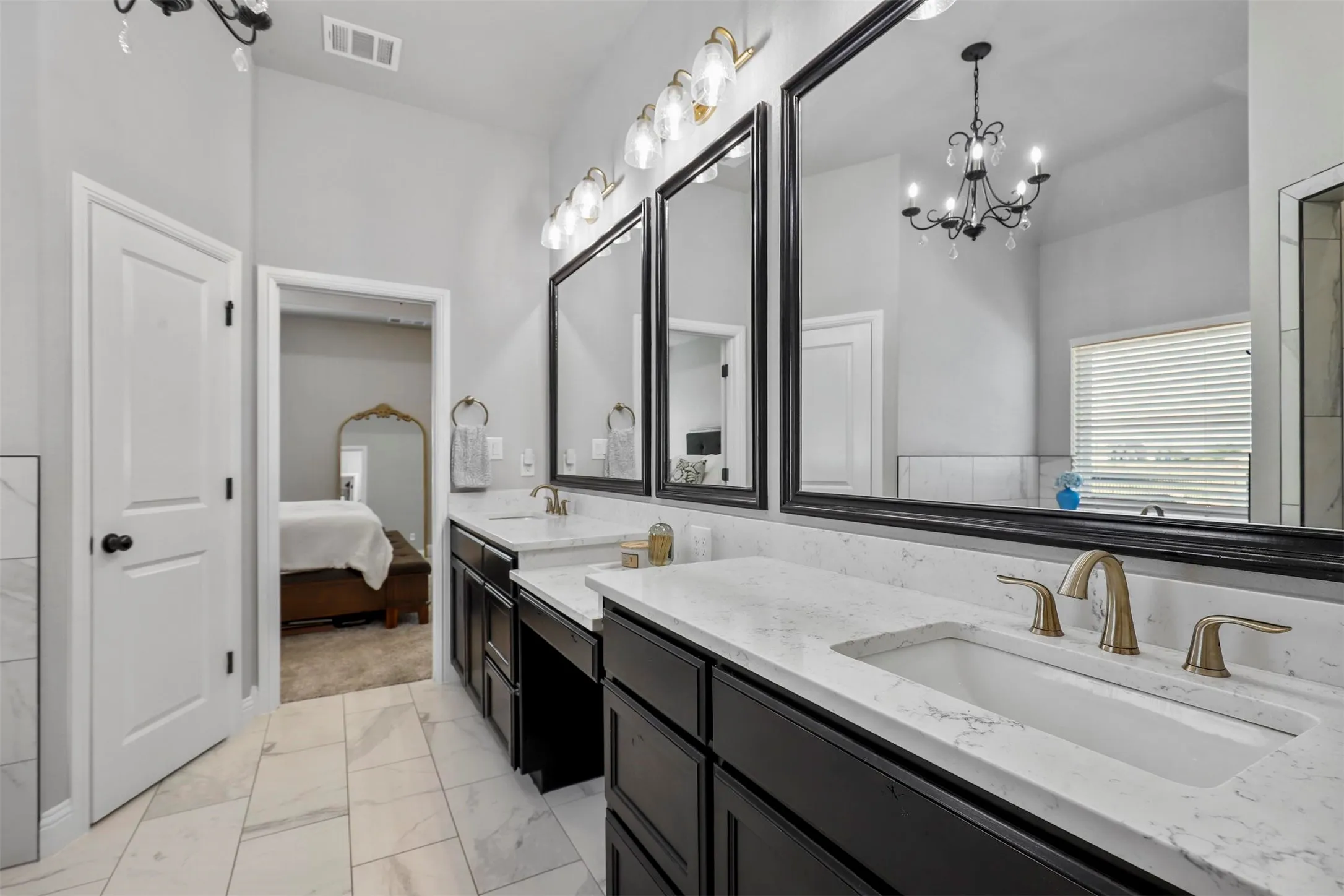 Single Family Residence For Sale in Parker County , 2071 Sunset Ridge Drive, Weatherford, Texas 76087, 4 Bedroom, 2 Bathroom, 2 Garage spaces, 2,003 Sqft, built in 2023, mls#21407261, Real Estate Agent in Weatherford, Homes For Sale in Parker county, Homes For Sale in Weatherford, Realtor in Weatherford Texas, Real Estate Brokerage Independent Realty Texas, Luminita Cordes Realtor