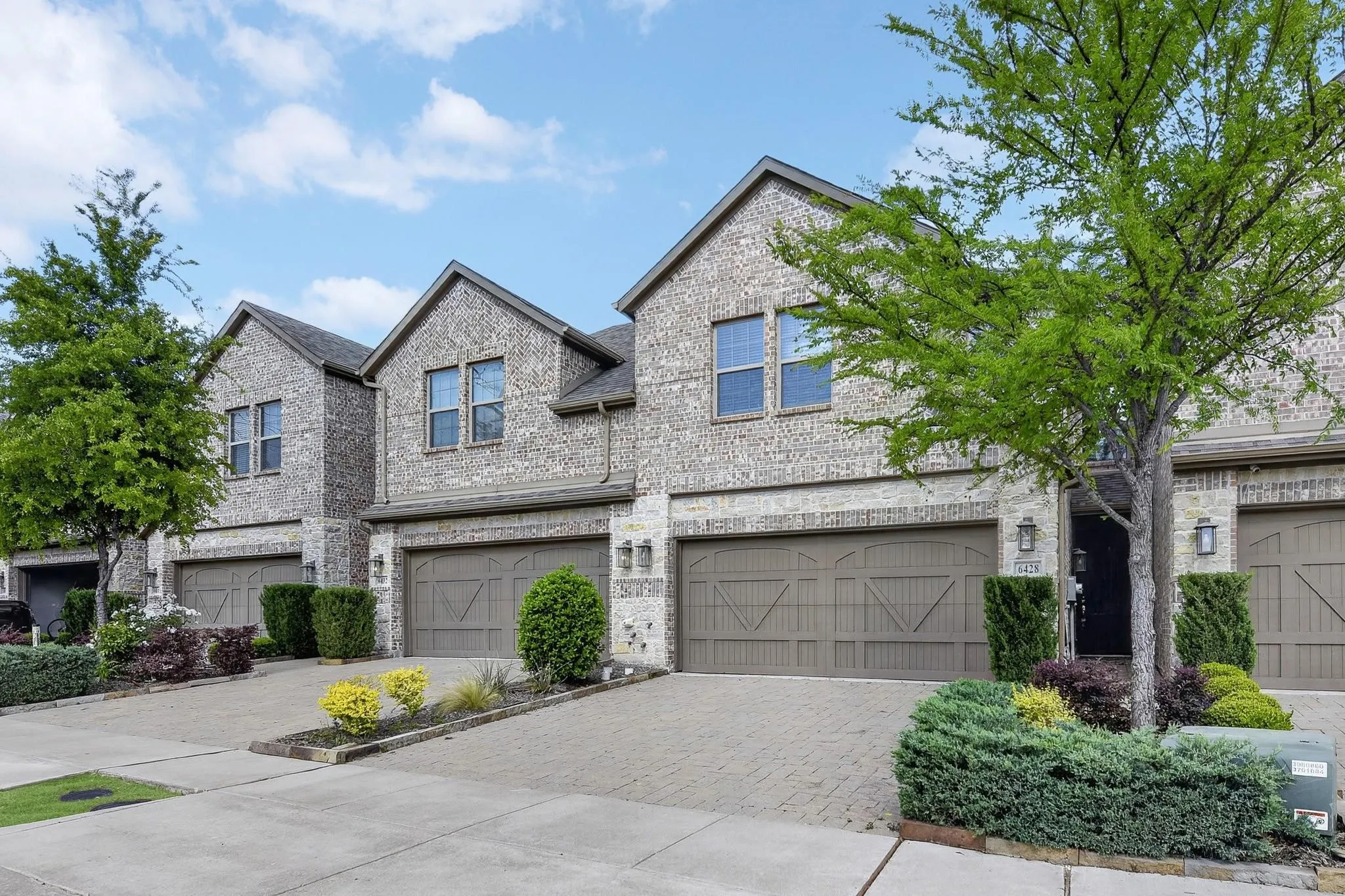 Townhouse For Rent in Collin County , 6428 Hermosa Drive, Plano, Texas 75024, 3 Bedroom, 3 Bathroom, 2 Garage spaces, 1,767 Sqft, built in 2018, mls#21409528, Real Estate Agent in Plano, Homes For Rent in Collin county, Homes For Rent in Plano, Realtor in Plano Texas, Real Estate Brokerage Independent Realty Texas, Luminita Cordes Realtor