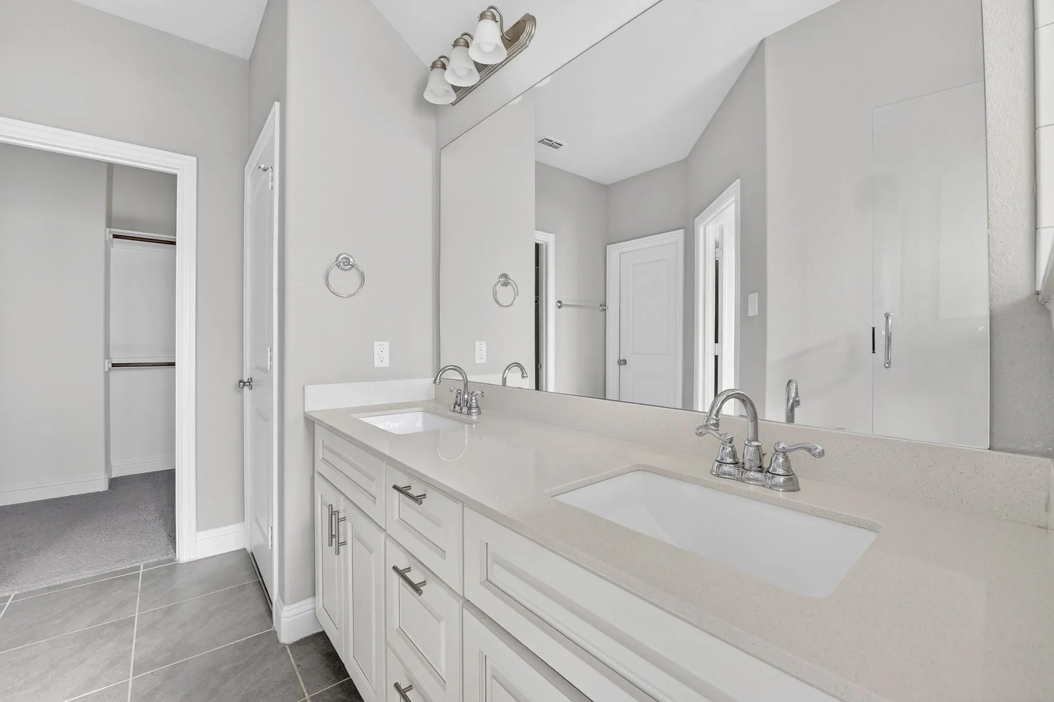 Townhouse For Rent in Collin County , 6428 Hermosa Drive, Plano, Texas 75024, 3 Bedroom, 3 Bathroom, 2 Garage spaces, 1,767 Sqft, built in 2018, mls#21409528, Real Estate Agent in Plano, Homes For Rent in Collin county, Homes For Rent in Plano, Realtor in Plano Texas, Real Estate Brokerage Independent Realty Texas, Luminita Cordes Realtor