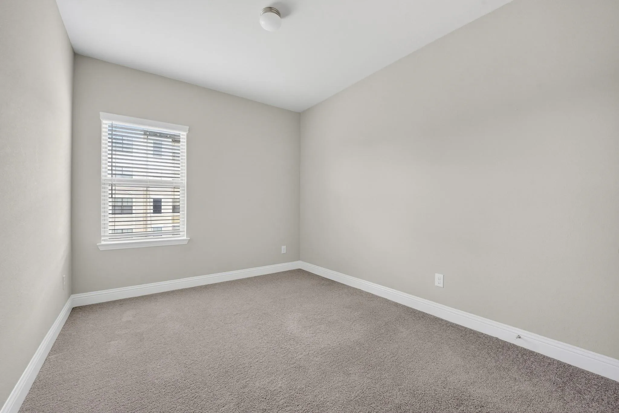 Townhouse For Rent in Collin County , 6428 Hermosa Drive, Plano, Texas 75024, 3 Bedroom, 3 Bathroom, 2 Garage spaces, 1,767 Sqft, built in 2018, mls#21409528, Real Estate Agent in Plano, Homes For Rent in Collin county, Homes For Rent in Plano, Realtor in Plano Texas, Real Estate Brokerage Independent Realty Texas, Luminita Cordes Realtor