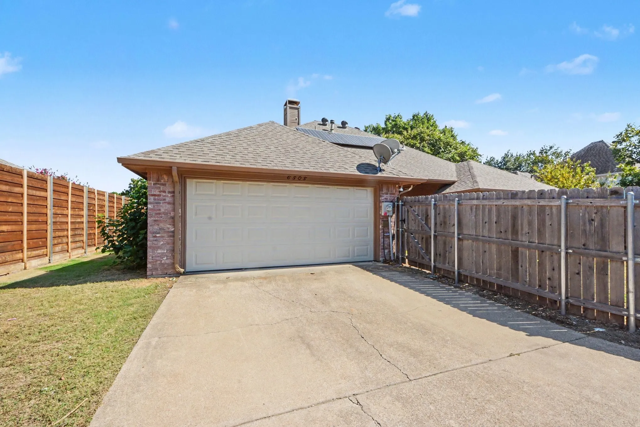 Single Family Residence For Sale in Collin County , 6505 Mission Ridge Road, Plano, Texas 75023, 4 Bedroom, 2 Bathroom, 2 Garage spaces, 2,010 Sqft, built in 1991, mls#21408438, Real Estate Agent in Plano, Homes For Sale in Collin county, Homes For Sale in Plano, Realtor in Plano Texas, Real Estate Brokerage Independent Realty Texas, Luminita Cordes Realtor