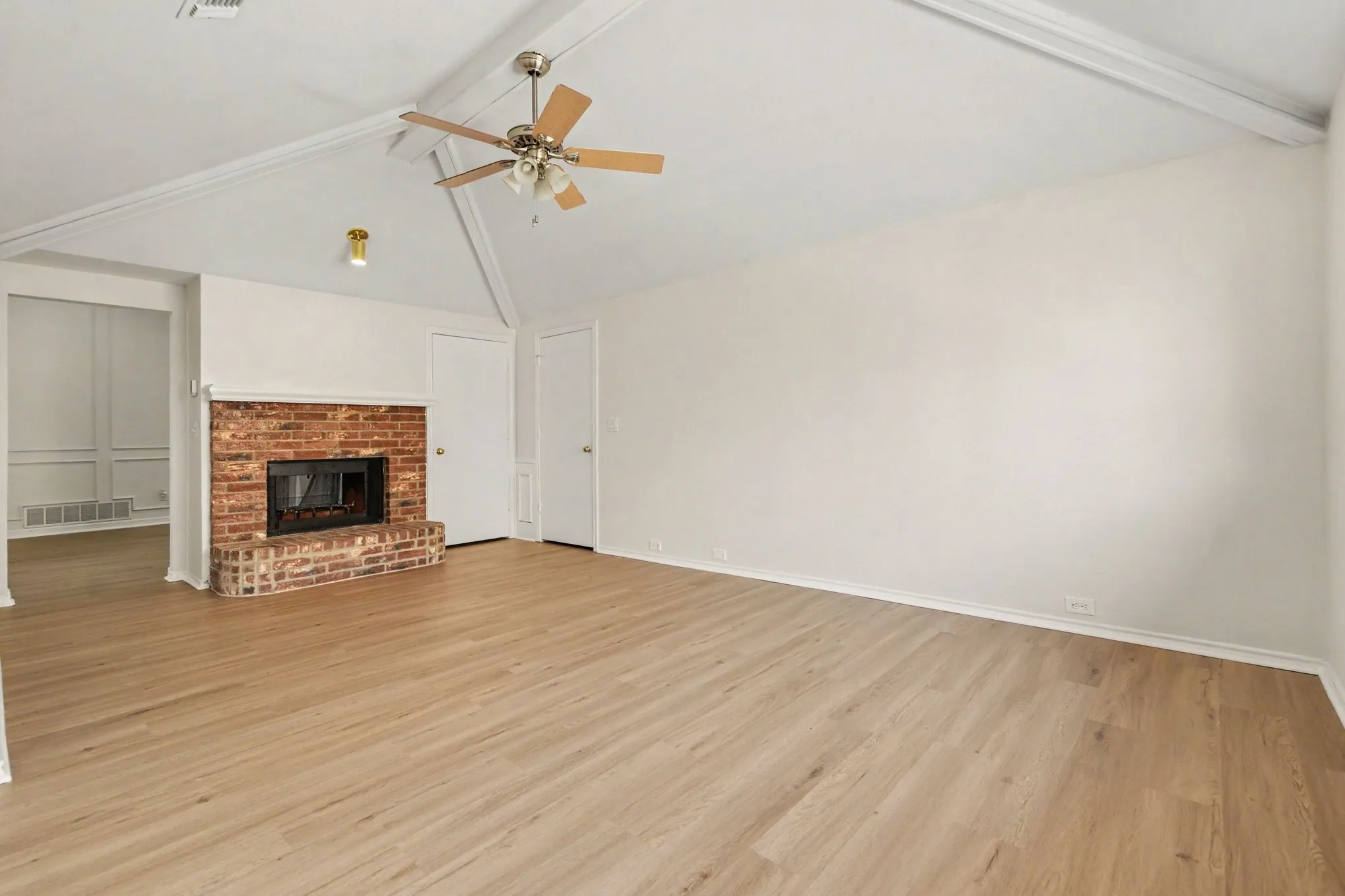 Single Family Residence For Sale in Collin County , 6505 Mission Ridge Road, Plano, Texas 75023, 4 Bedroom, 2 Bathroom, 2 Garage spaces, 2,010 Sqft, built in 1991, mls#21408438, Real Estate Agent in Plano, Homes For Sale in Collin county, Homes For Sale in Plano, Realtor in Plano Texas, Real Estate Brokerage Independent Realty Texas, Luminita Cordes Realtor