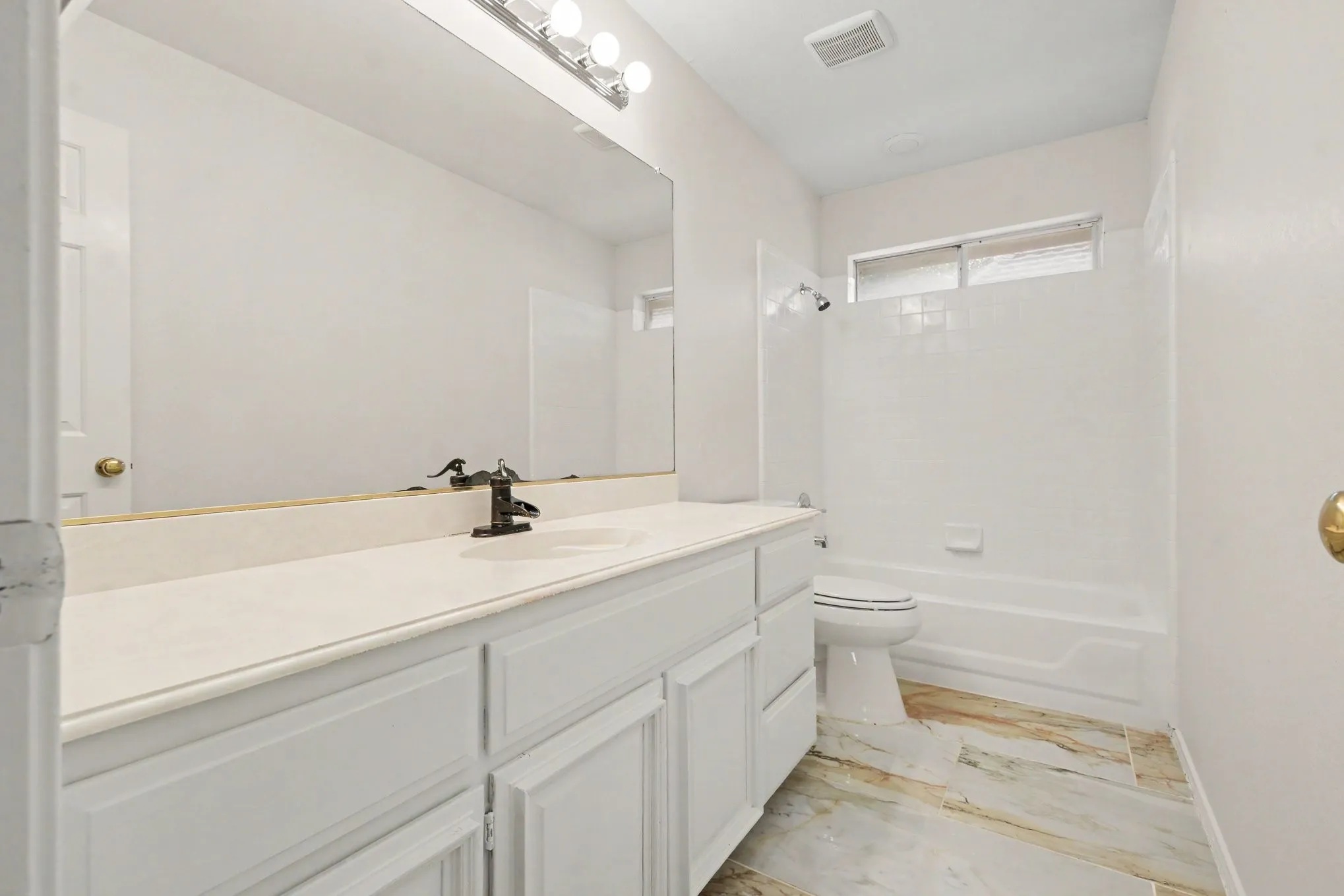 Single Family Residence For Sale in Collin County , 6505 Mission Ridge Road, Plano, Texas 75023, 4 Bedroom, 2 Bathroom, 2 Garage spaces, 2,010 Sqft, built in 1991, mls#21408438, Real Estate Agent in Plano, Homes For Sale in Collin county, Homes For Sale in Plano, Realtor in Plano Texas, Real Estate Brokerage Independent Realty Texas, Luminita Cordes Realtor