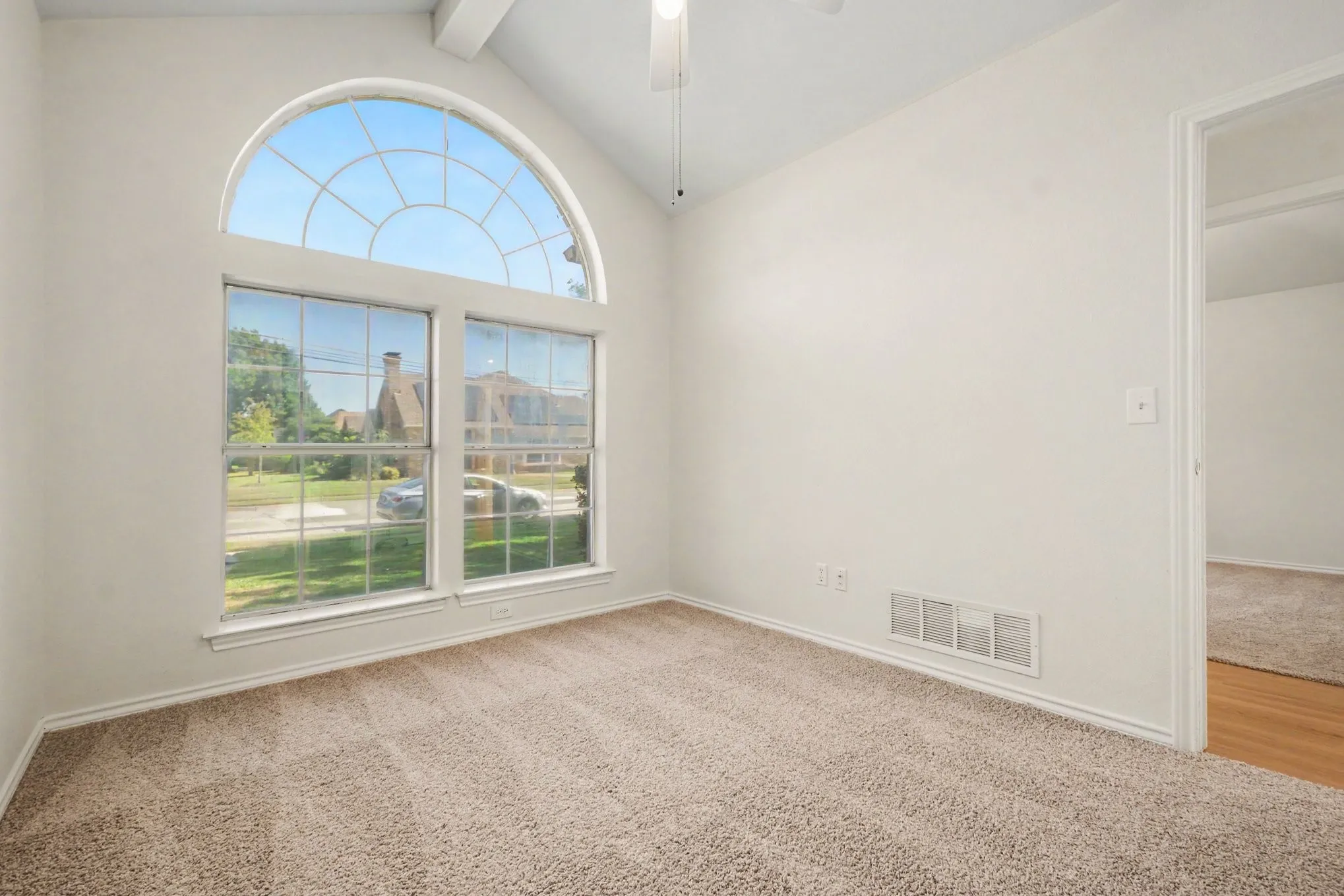 Single Family Residence For Sale in Collin County , 6505 Mission Ridge Road, Plano, Texas 75023, 4 Bedroom, 2 Bathroom, 2 Garage spaces, 2,010 Sqft, built in 1991, mls#21408438, Real Estate Agent in Plano, Homes For Sale in Collin county, Homes For Sale in Plano, Realtor in Plano Texas, Real Estate Brokerage Independent Realty Texas, Luminita Cordes Realtor