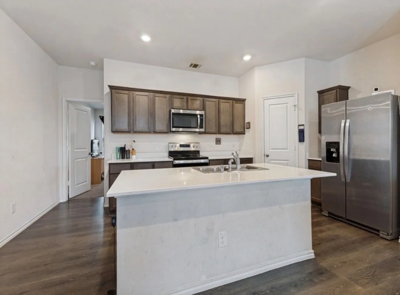 Single Family Residence For Rent in Dallas County , 15127 Athena Drive, Dallas, Texas 75253, 3 Bedroom, 2 Bathroom, 2 Garage spaces, 1,608 Sqft, built in 2022, mls#21409543, Real Estate Agent in Dallas, Homes For Rent in Dallas county, Homes For Rent in Dallas, Realtor in Dallas Texas, Real Estate Brokerage Independent Realty Texas, Luminita Cordes Realtor