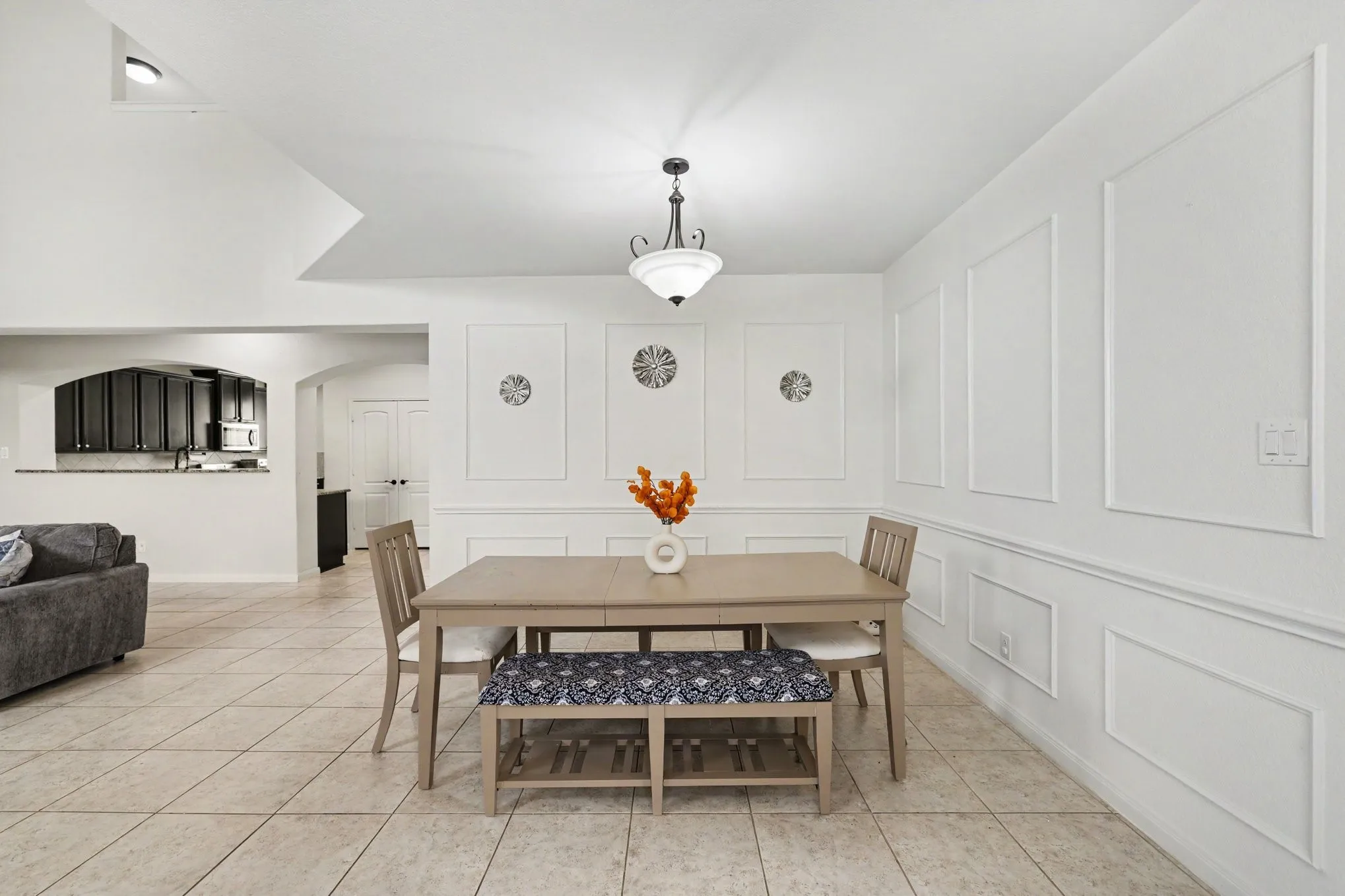 Single Family Residence For Sale in Collin County , 424 Winchester Drive, Celina, Texas 75009, 4 Bedroom, 3 Bathroom, 2 Garage spaces, 2,855 Sqft, built in 2015, mls#21408238, Real Estate Agent in Celina, Homes For Sale in Collin county, Homes For Sale in Celina, Realtor in Celina Texas, Real Estate Brokerage Independent Realty Texas, Luminita Cordes Realtor