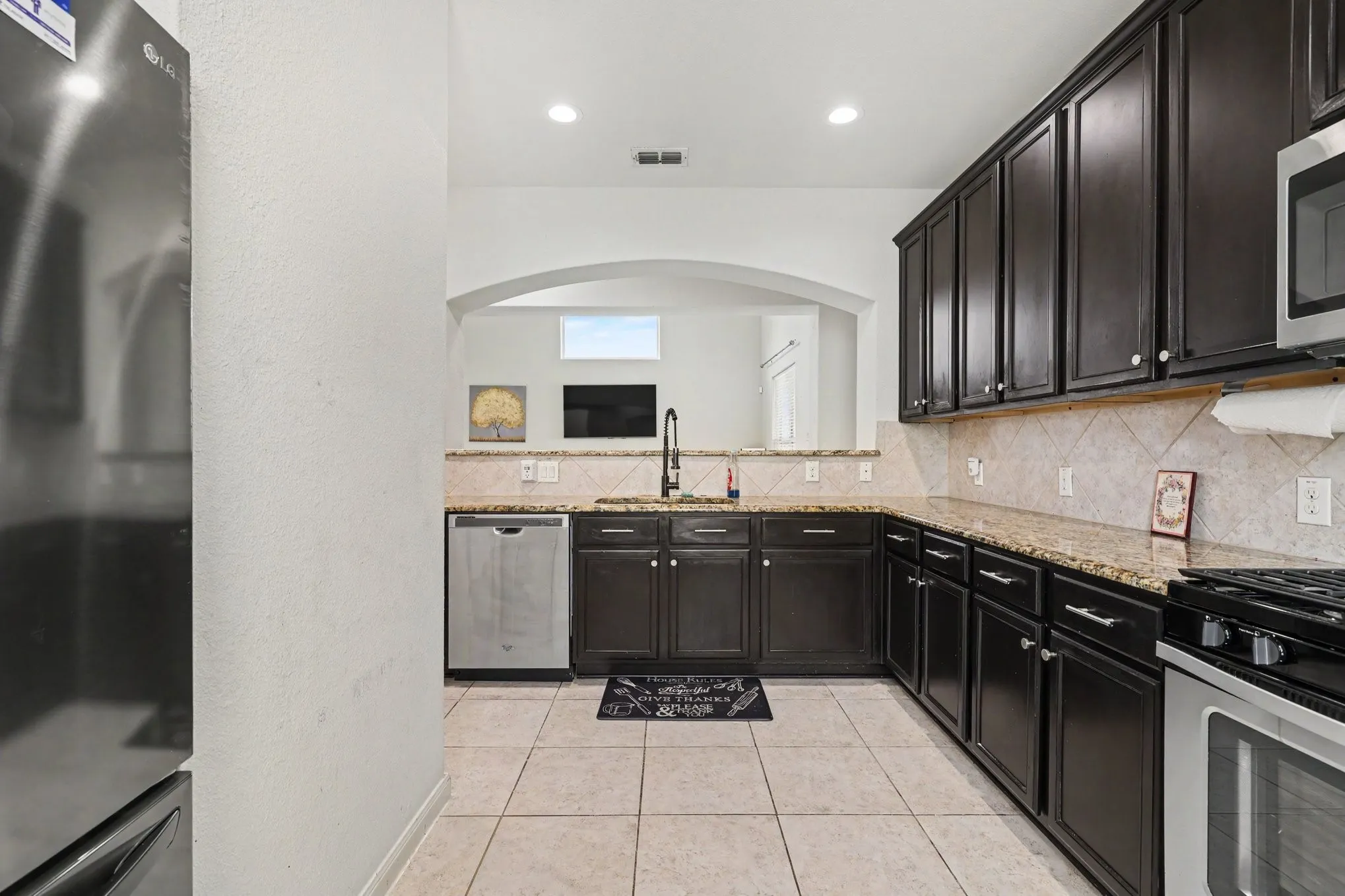 Single Family Residence For Sale in Collin County , 424 Winchester Drive, Celina, Texas 75009, 4 Bedroom, 3 Bathroom, 2 Garage spaces, 2,855 Sqft, built in 2015, mls#21408238, Real Estate Agent in Celina, Homes For Sale in Collin county, Homes For Sale in Celina, Realtor in Celina Texas, Real Estate Brokerage Independent Realty Texas, Luminita Cordes Realtor