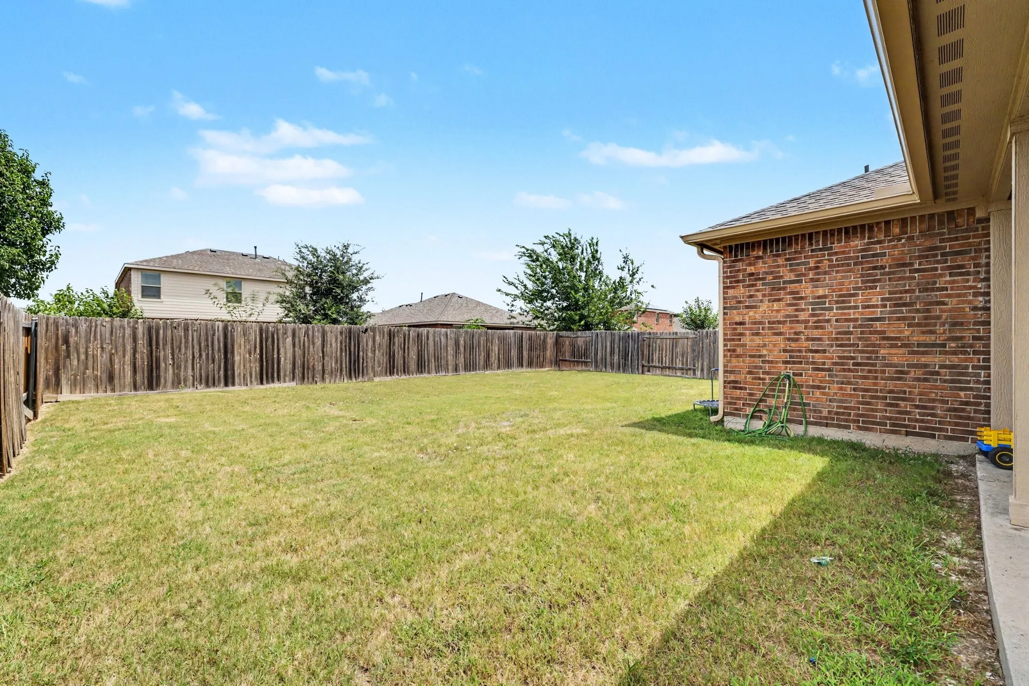 Single Family Residence For Sale in Collin County , 424 Winchester Drive, Celina, Texas 75009, 4 Bedroom, 3 Bathroom, 2 Garage spaces, 2,855 Sqft, built in 2015, mls#21408238, Real Estate Agent in Celina, Homes For Sale in Collin county, Homes For Sale in Celina, Realtor in Celina Texas, Real Estate Brokerage Independent Realty Texas, Luminita Cordes Realtor