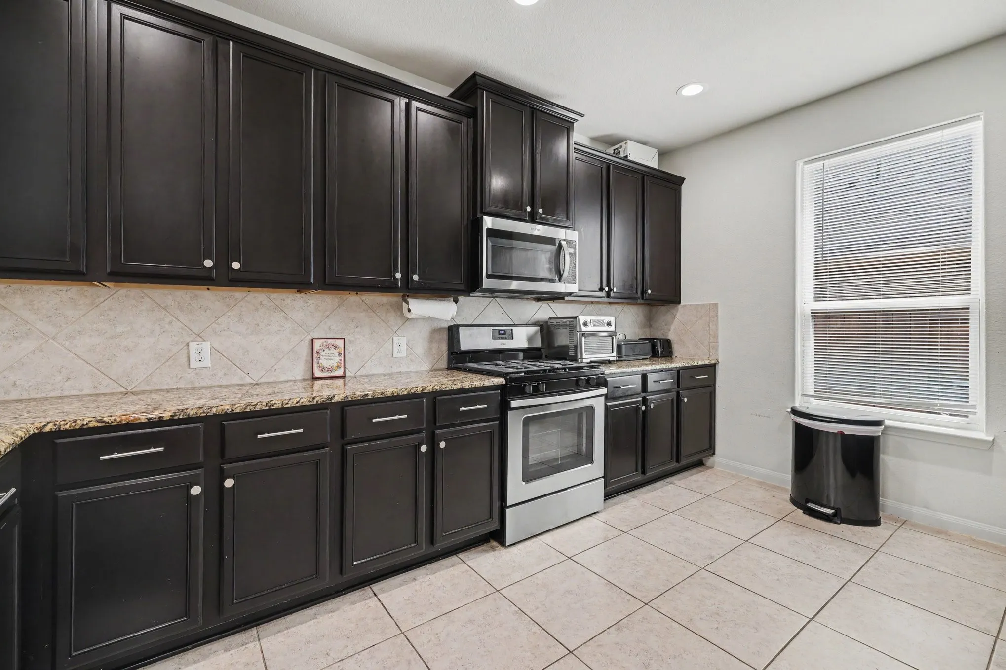 Single Family Residence For Sale in Collin County , 424 Winchester Drive, Celina, Texas 75009, 4 Bedroom, 3 Bathroom, 2 Garage spaces, 2,855 Sqft, built in 2015, mls#21408238, Real Estate Agent in Celina, Homes For Sale in Collin county, Homes For Sale in Celina, Realtor in Celina Texas, Real Estate Brokerage Independent Realty Texas, Luminita Cordes Realtor