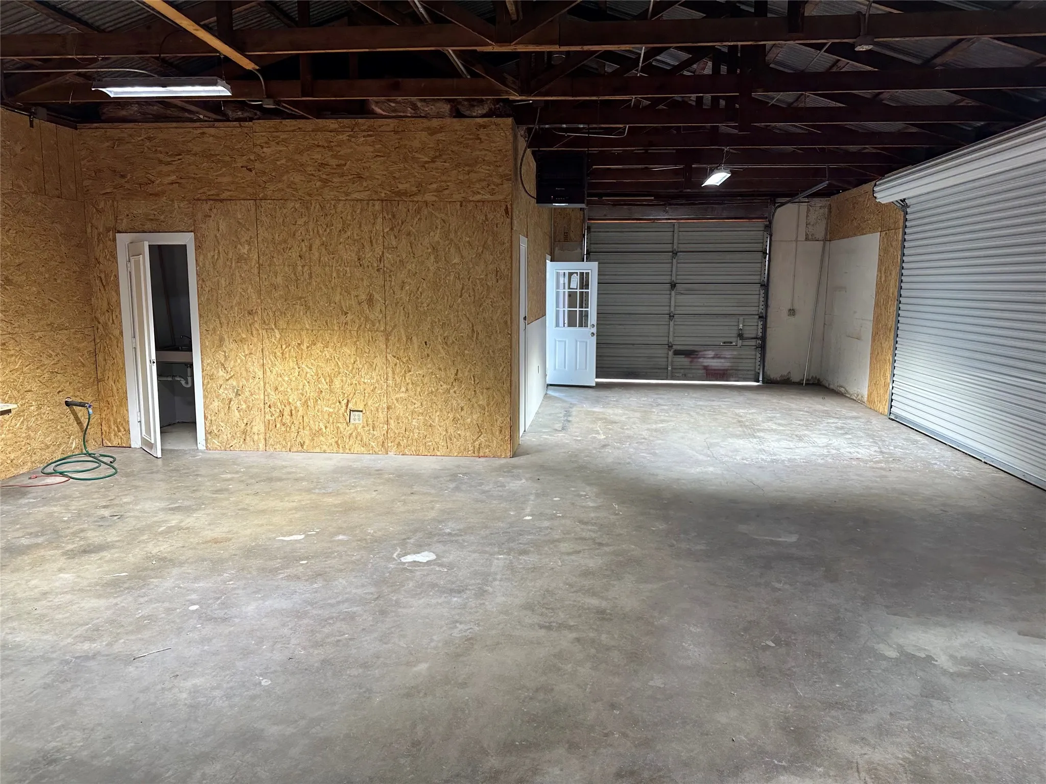 Warehouse For Rent in Tarrant County , 9508 Santa Paula Drive, Fort Worth, Texas 76116, 0, 0, Garage spaces, 0 Sqft, built in 1962, mls#21409448, Real Estate Agent in Fort Worth, Homes For Rent in Tarrant county, Homes For Rent in Fort Worth, Realtor in Fort Worth Texas, Real Estate Brokerage Independent Realty Texas, Luminita Cordes Realtor