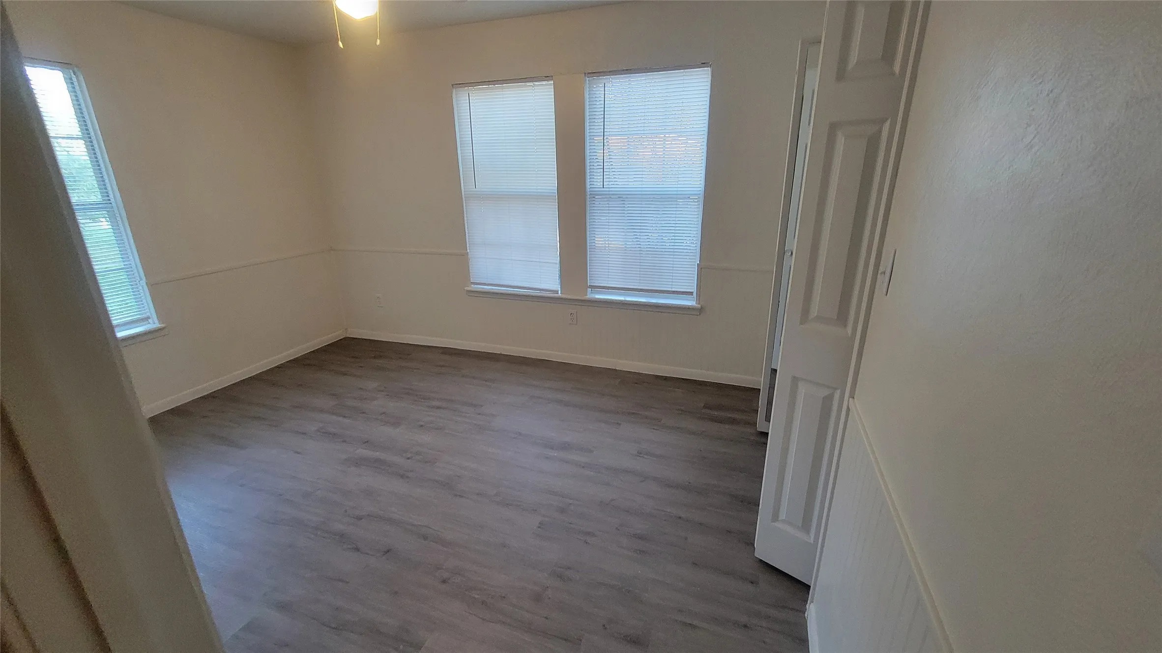 Single Family Residence For Rent in Erath County , 1092 W Elm Street, Stephenville, Texas 76401, 3 Bedroom, 2 Bathroom, Garage spaces, 1,388 Sqft, built in 1960, mls#21409542, Real Estate Agent in Stephenville, Homes For Rent in Erath county, Homes For Rent in Stephenville, Realtor in Stephenville Texas, Real Estate Brokerage Independent Realty Texas, Luminita Cordes Realtor