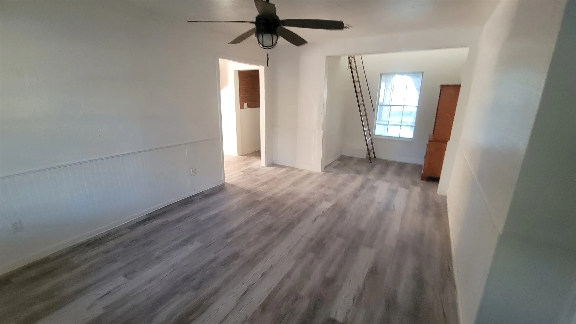 Single Family Residence For Rent in Erath County , 1092 W Elm Street, Stephenville, Texas 76401, 3 Bedroom, 2 Bathroom, Garage spaces, 1,388 Sqft, built in 1960, mls#21409542, Real Estate Agent in Stephenville, Homes For Rent in Erath county, Homes For Rent in Stephenville, Realtor in Stephenville Texas, Real Estate Brokerage Independent Realty Texas, Luminita Cordes Realtor