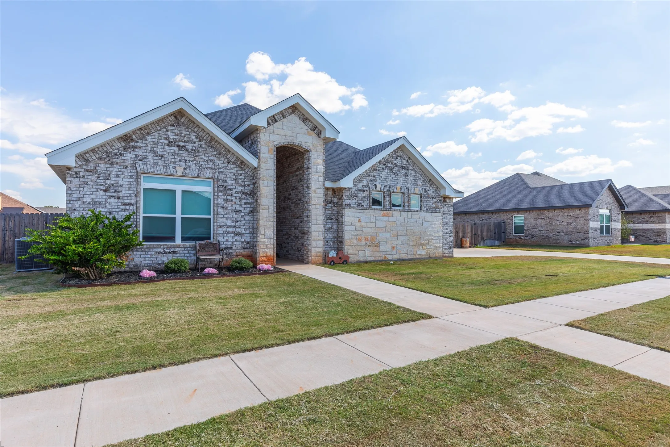 Single Family Residence For Rent in Taylor County , 6717 Red Yucca Road, Abilene, Texas 79606, 4 Bedroom, 2 Bathroom, 2 Garage spaces, 1,800 Sqft, built in 2021, mls#21409429, Real Estate Agent in Abilene, Homes For Rent in Taylor county, Homes For Rent in Abilene, Realtor in Abilene Texas, Real Estate Brokerage Independent Realty Texas, Luminita Cordes Realtor