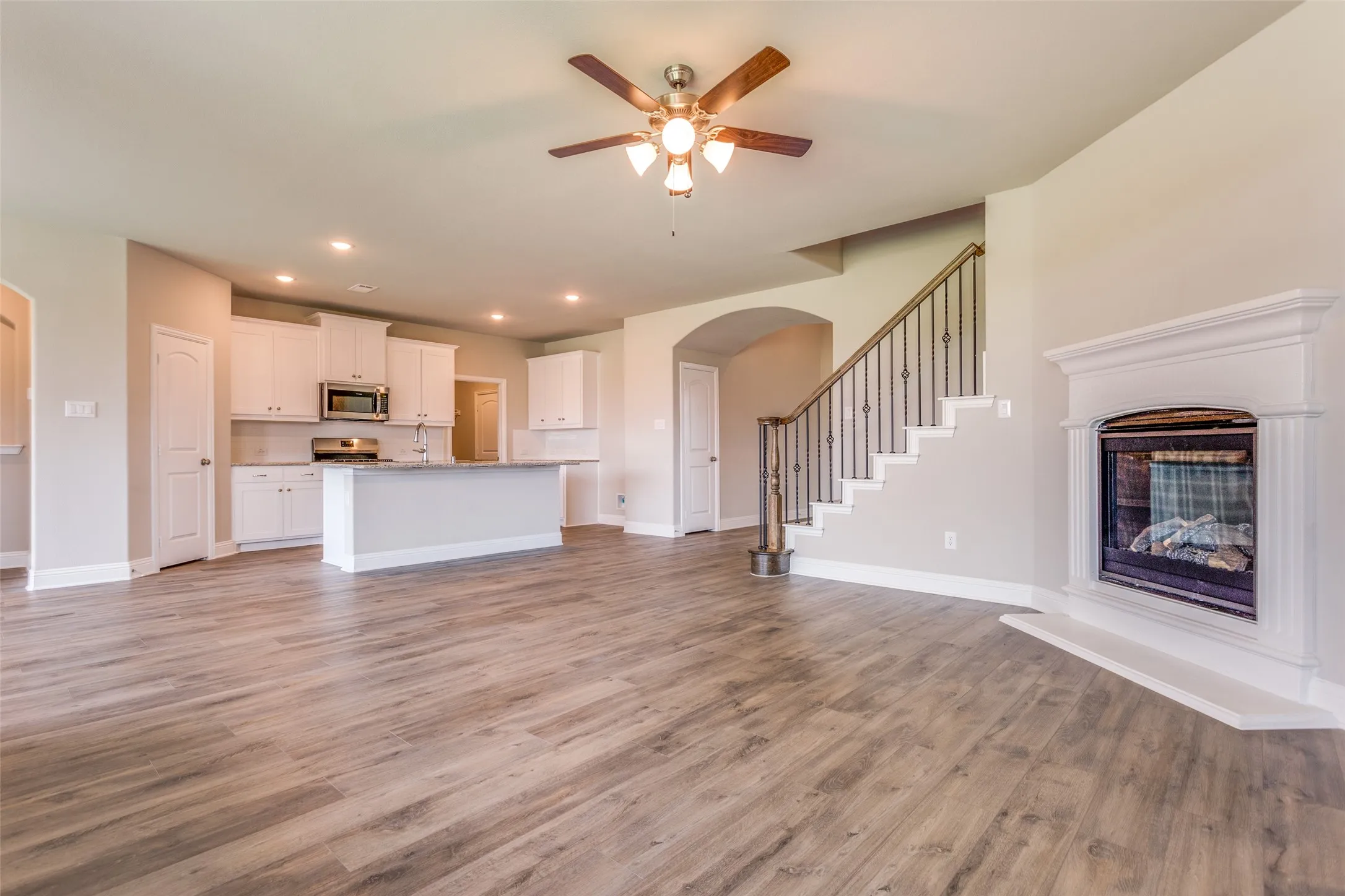 Single Family Residence For Rent in Collin County , 2921 Pronghorn Drive, Melissa, Texas 75454, 4 Bedroom, 4 Bathroom, 2 Garage spaces, 2,576 Sqft, built in 2023, mls#21409570, Real Estate Agent in Melissa, Homes For Rent in Collin county, Homes For Rent in Melissa, Realtor in Melissa Texas, Real Estate Brokerage Independent Realty Texas, Luminita Cordes Realtor