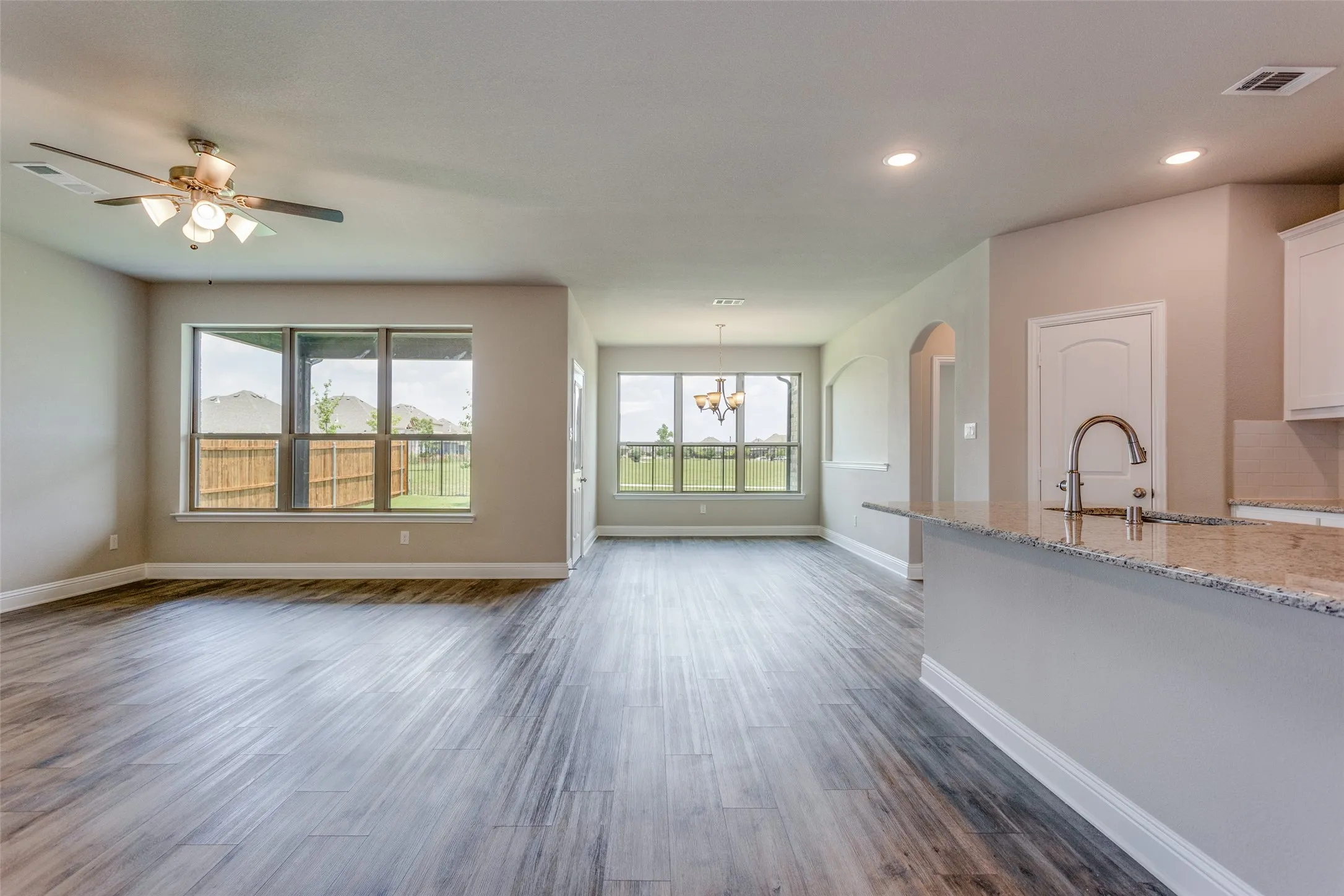 Single Family Residence For Rent in Collin County , 2921 Pronghorn Drive, Melissa, Texas 75454, 4 Bedroom, 4 Bathroom, 2 Garage spaces, 2,576 Sqft, built in 2023, mls#21409570, Real Estate Agent in Melissa, Homes For Rent in Collin county, Homes For Rent in Melissa, Realtor in Melissa Texas, Real Estate Brokerage Independent Realty Texas, Luminita Cordes Realtor