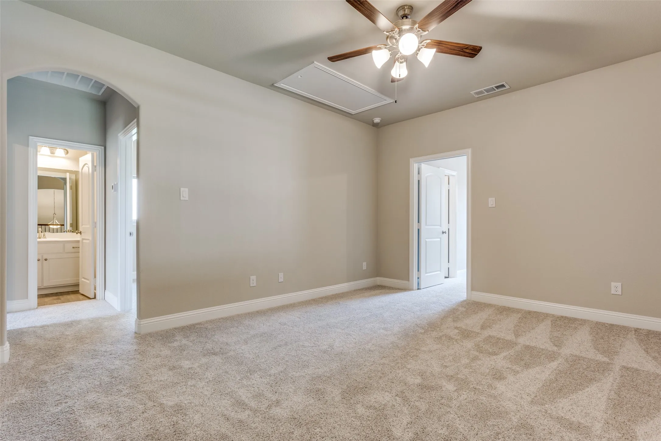 Single Family Residence For Rent in Collin County , 2921 Pronghorn Drive, Melissa, Texas 75454, 4 Bedroom, 4 Bathroom, 2 Garage spaces, 2,576 Sqft, built in 2023, mls#21409570, Real Estate Agent in Melissa, Homes For Rent in Collin county, Homes For Rent in Melissa, Realtor in Melissa Texas, Real Estate Brokerage Independent Realty Texas, Luminita Cordes Realtor