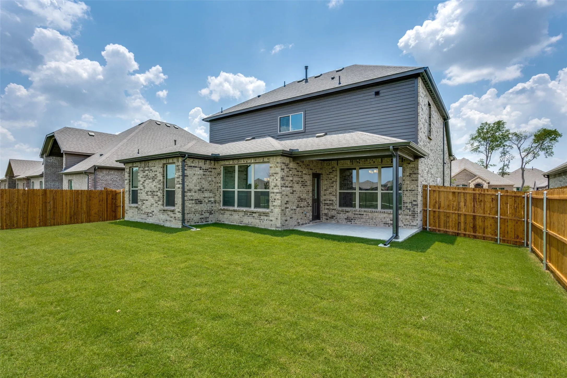 Single Family Residence For Rent in Collin County , 2921 Pronghorn Drive, Melissa, Texas 75454, 4 Bedroom, 4 Bathroom, 2 Garage spaces, 2,576 Sqft, built in 2023, mls#21409570, Real Estate Agent in Melissa, Homes For Rent in Collin county, Homes For Rent in Melissa, Realtor in Melissa Texas, Real Estate Brokerage Independent Realty Texas, Luminita Cordes Realtor