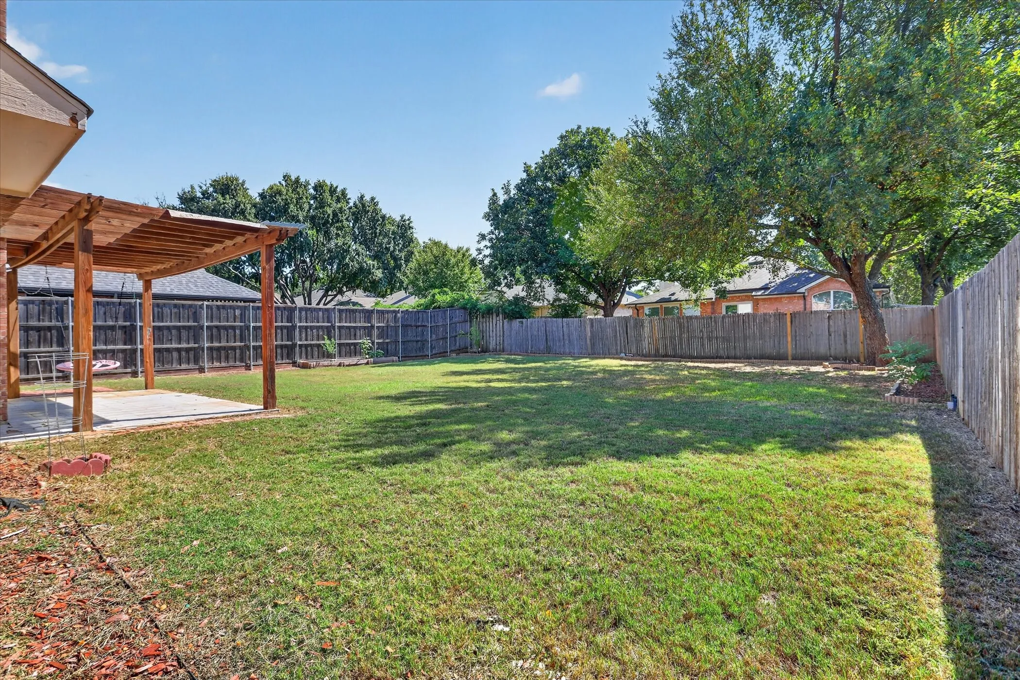 Single Family Residence For Rent in Denton County , 805 Sierra Lane, Flower Mound, Texas 75028, 3 Bedroom, 3 Bathroom, 2 Garage spaces, 1,952 Sqft, built in 1995, mls#21394788, Real Estate Agent in Flower Mound, Homes For Rent in Denton county, Homes For Rent in Flower Mound, Realtor in Flower Mound Texas, Real Estate Brokerage Independent Realty Texas, Luminita Cordes Realtor