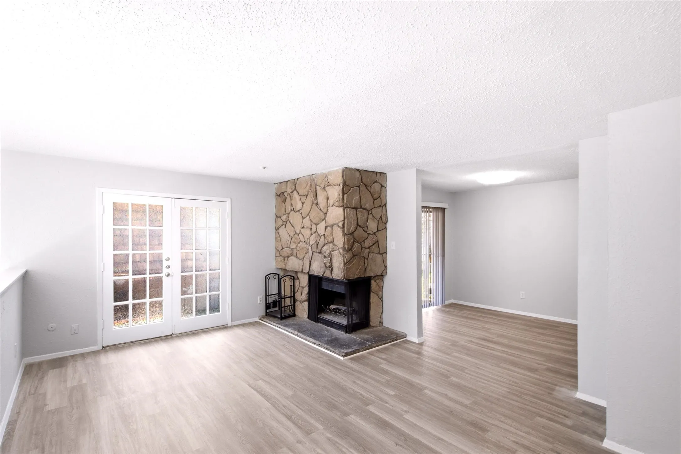 Condominium For Rent in Dallas County , 8560 Park Lane #50, Dallas, Texas 75231, 3 Bedroom, 2 Bathroom, Garage spaces, 1,310 Sqft, built in 1974, mls#21409576, Real Estate Agent in Dallas, Homes For Rent in Dallas county, Homes For Rent in Dallas, Realtor in Dallas Texas, Real Estate Brokerage Independent Realty Texas, Luminita Cordes Realtor