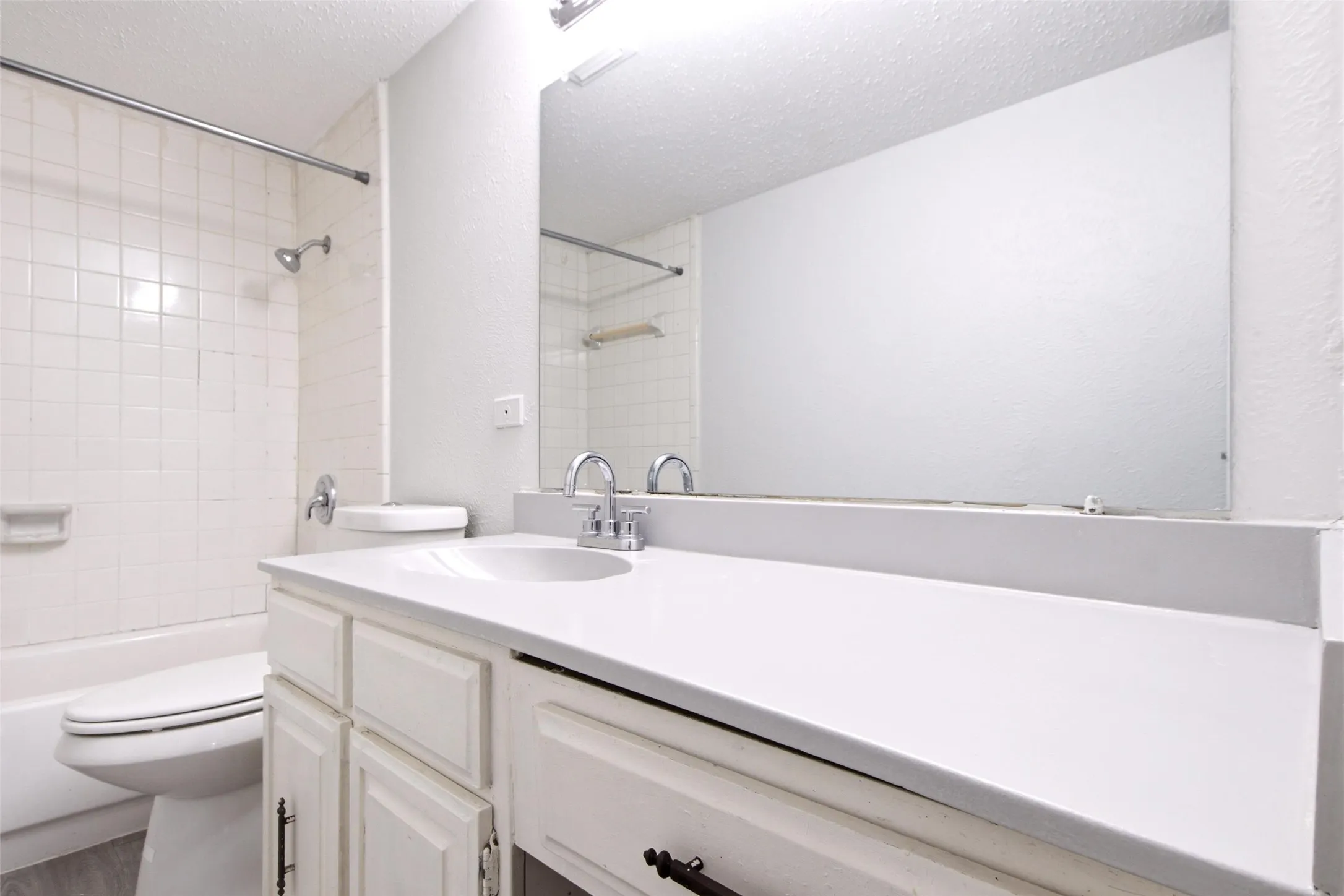 Condominium For Rent in Dallas County , 8560 Park Lane #50, Dallas, Texas 75231, 3 Bedroom, 2 Bathroom, Garage spaces, 1,310 Sqft, built in 1974, mls#21409576, Real Estate Agent in Dallas, Homes For Rent in Dallas county, Homes For Rent in Dallas, Realtor in Dallas Texas, Real Estate Brokerage Independent Realty Texas, Luminita Cordes Realtor